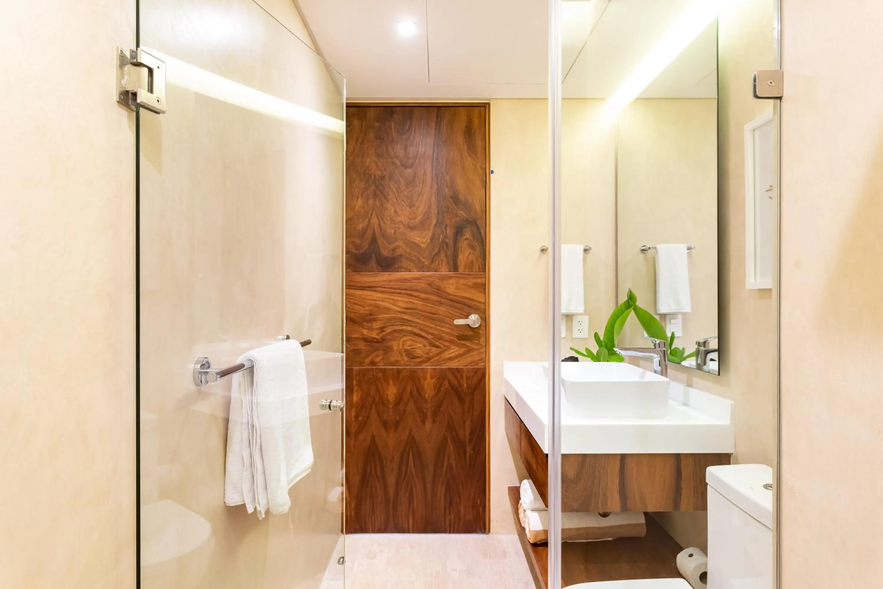 Shower in Central Park Lagunas by Sandy Powerful