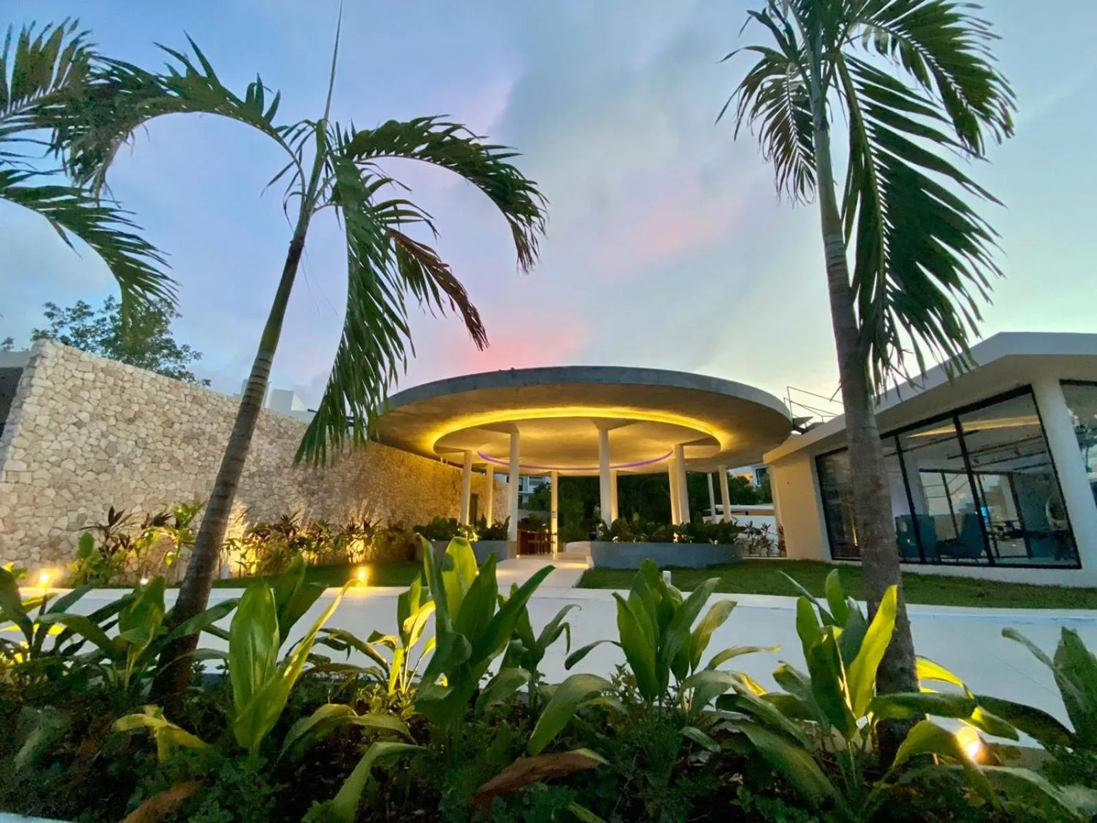 Property building in Central Park Lagunas by Sandy Powerful