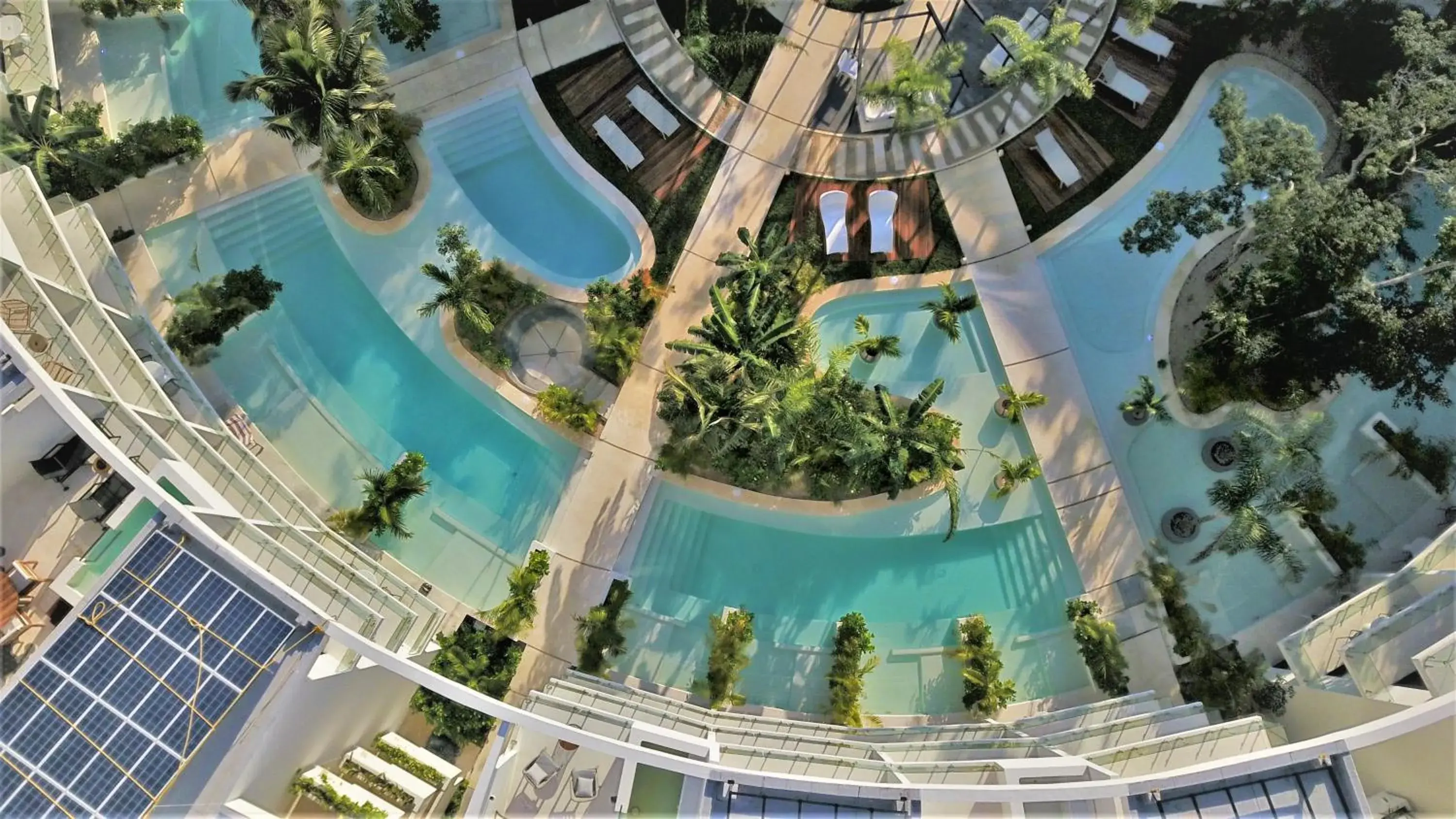 Family Studio in Central Park Lagunas by Sandy Powerful Family Studio in Central Park Lagunas by Sandy Powerful