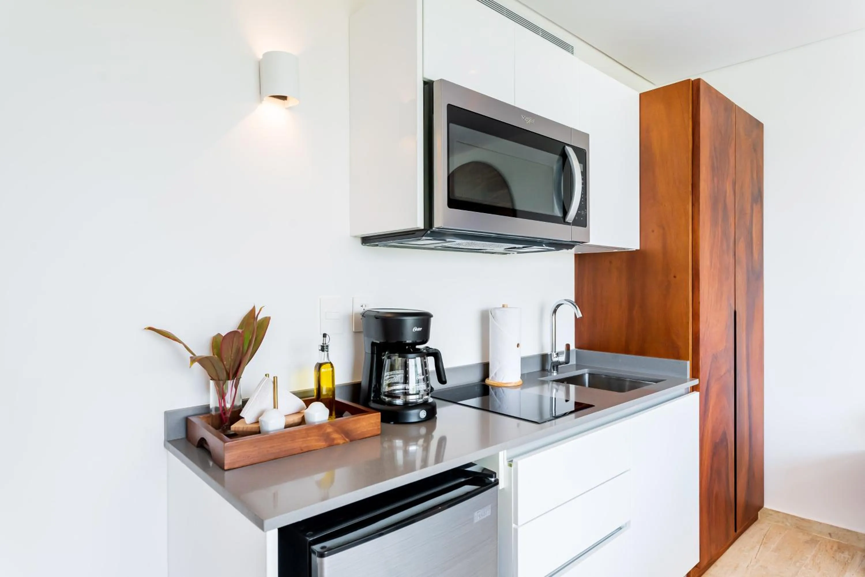 Kitchen or kitchenette in Central Park Lagunas by Sandy Powerful