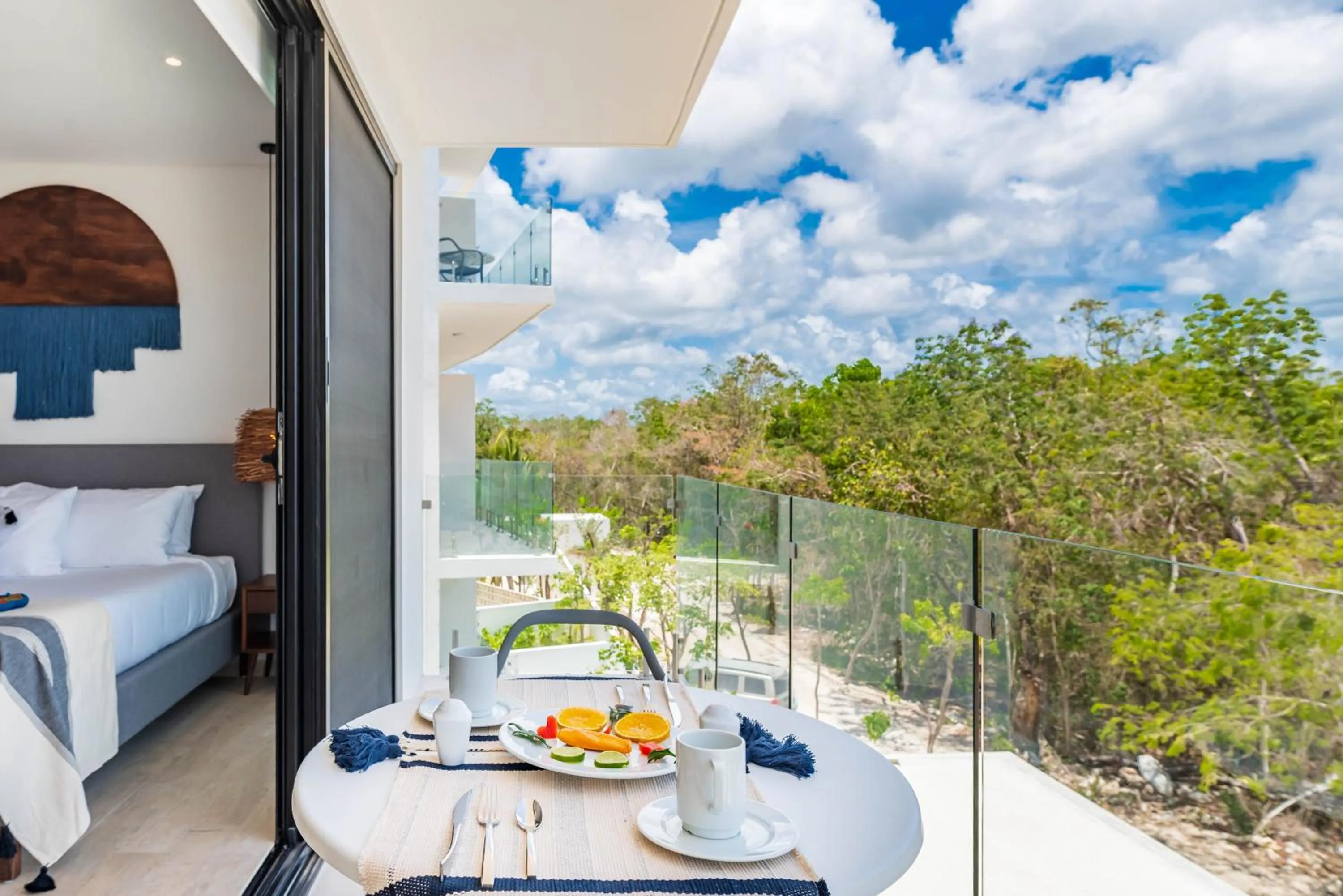 Balcony/Terrace in Central Park Lagunas by Sandy Powerful