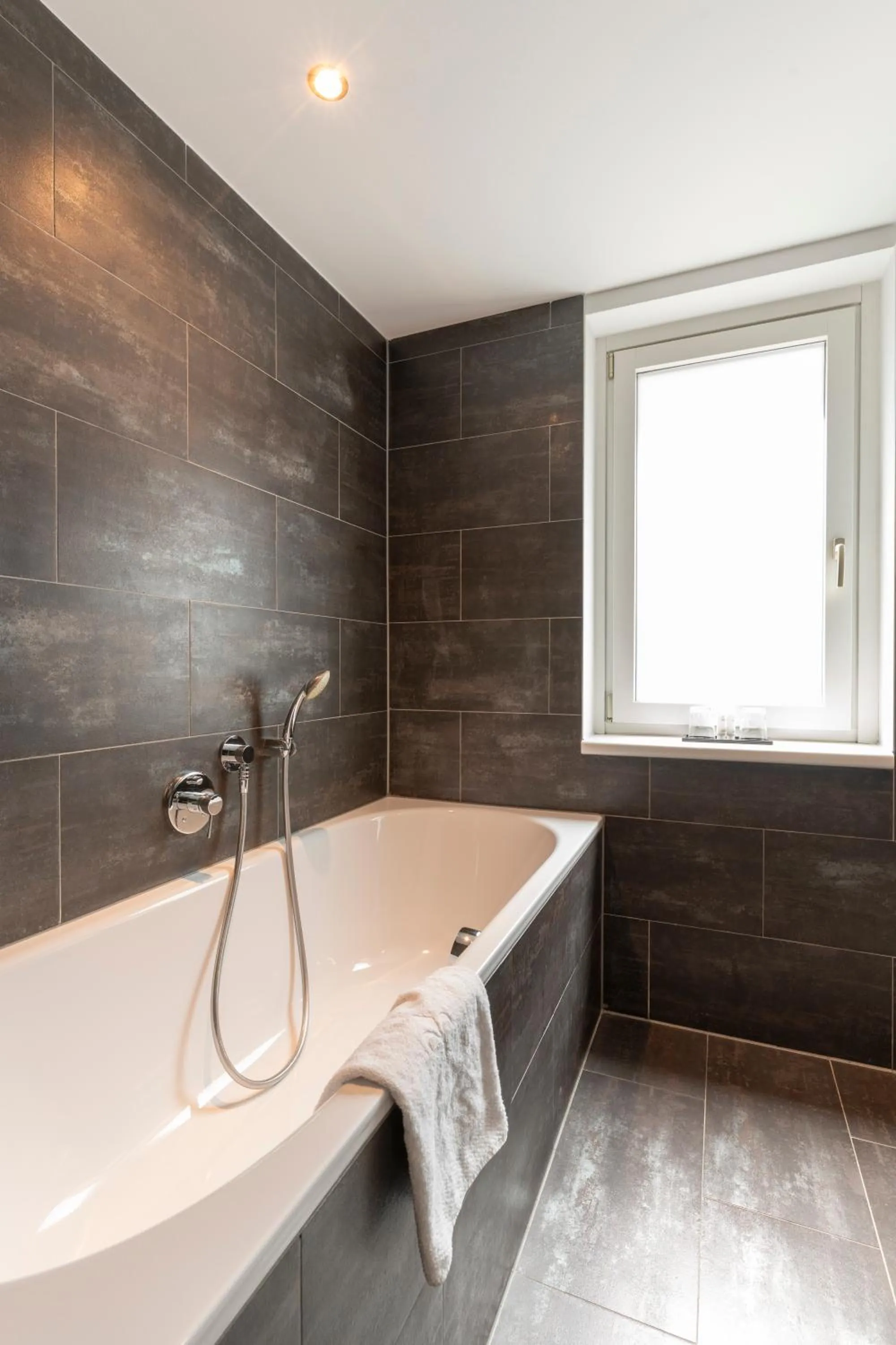 Bath in Pakat Suites