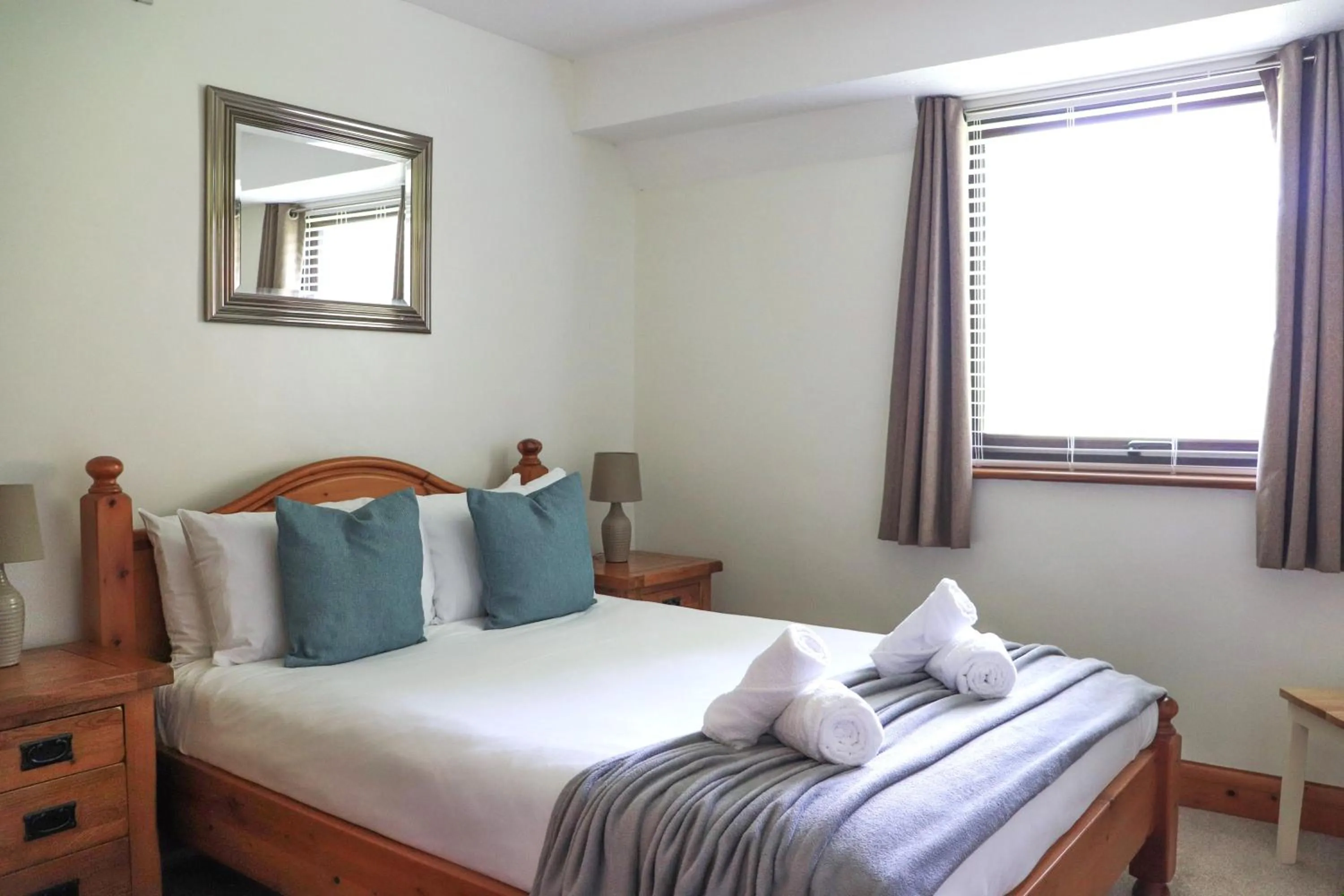 Bedroom, Bed in Glyndley Manor Cottages