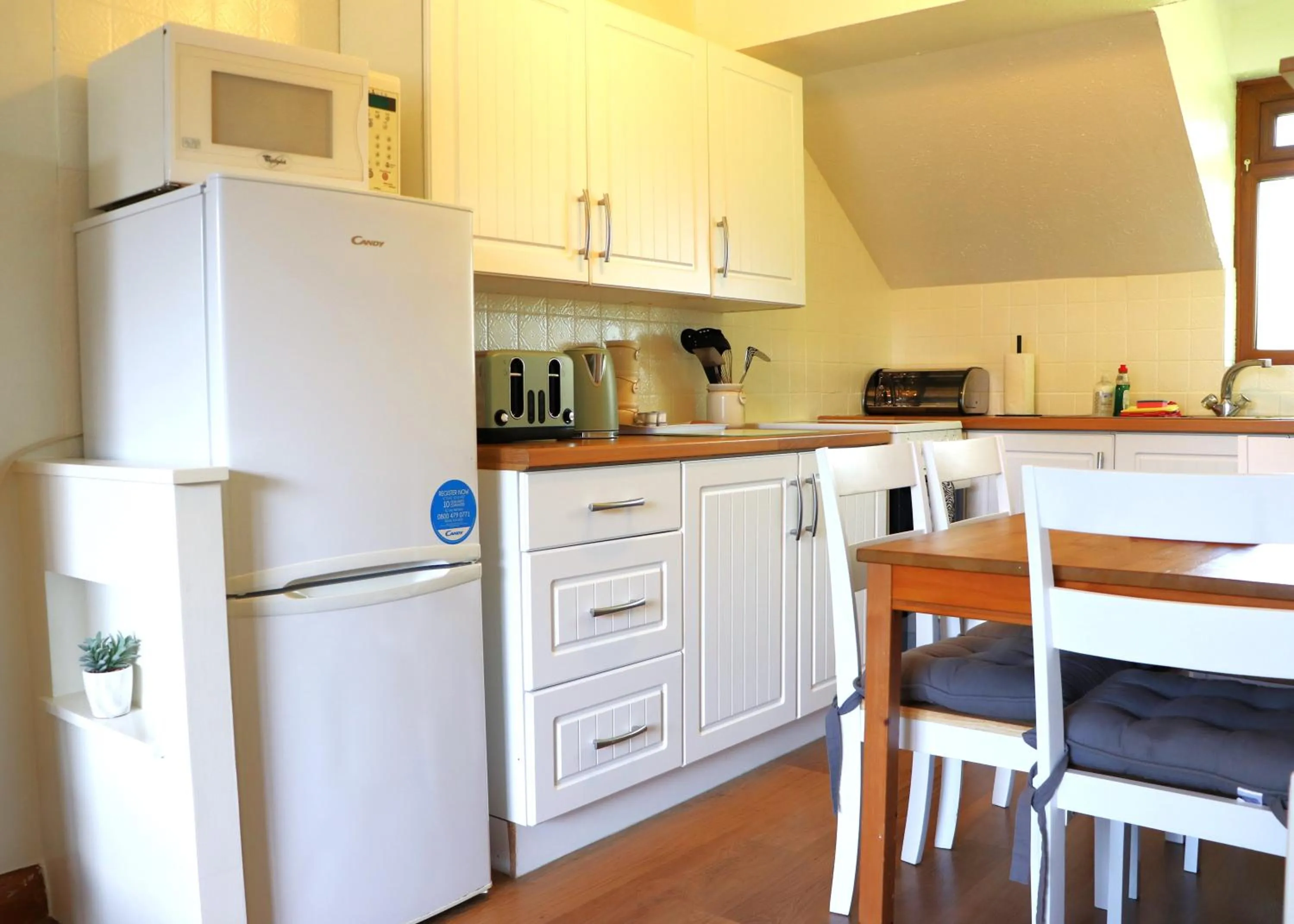 Kitchen or kitchenette in Glyndley Manor Cottages