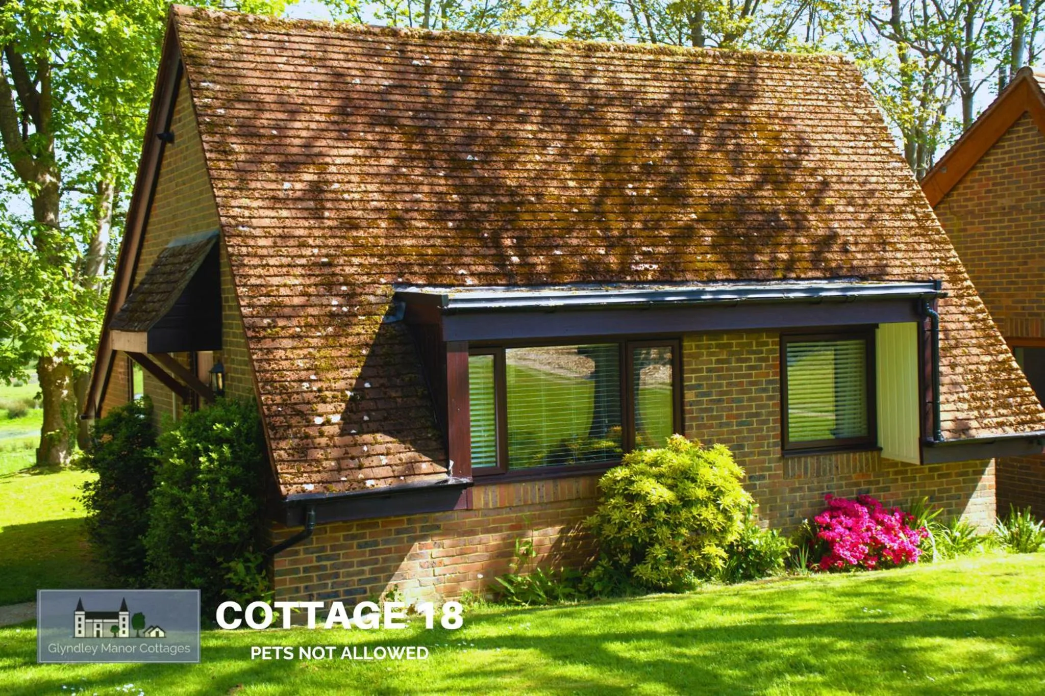 Property building in Glyndley Manor Cottages
