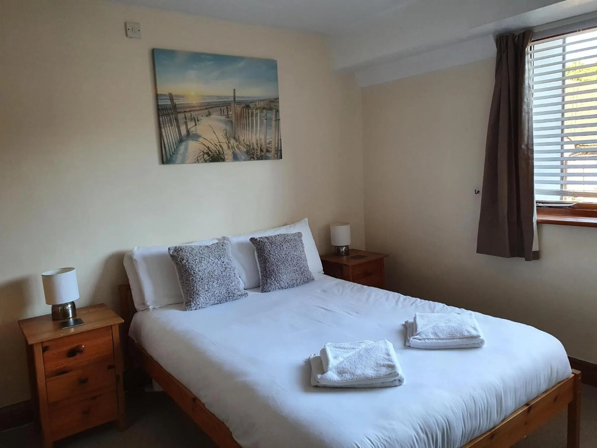 Bedroom, Bed in Glyndley Manor Cottages