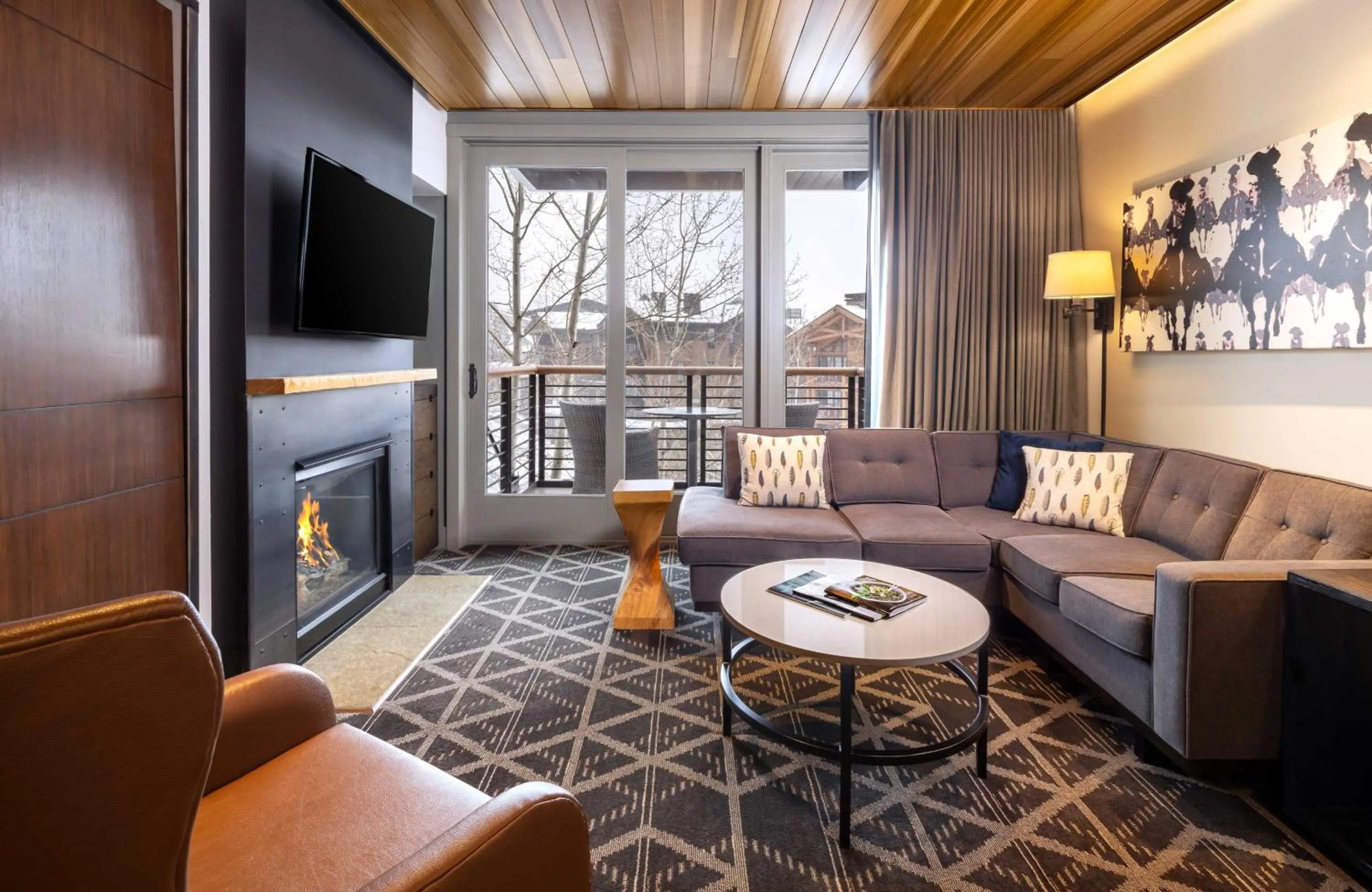 TV and multimedia in Hotel Terra Jackson Hole, a Noble House Resort