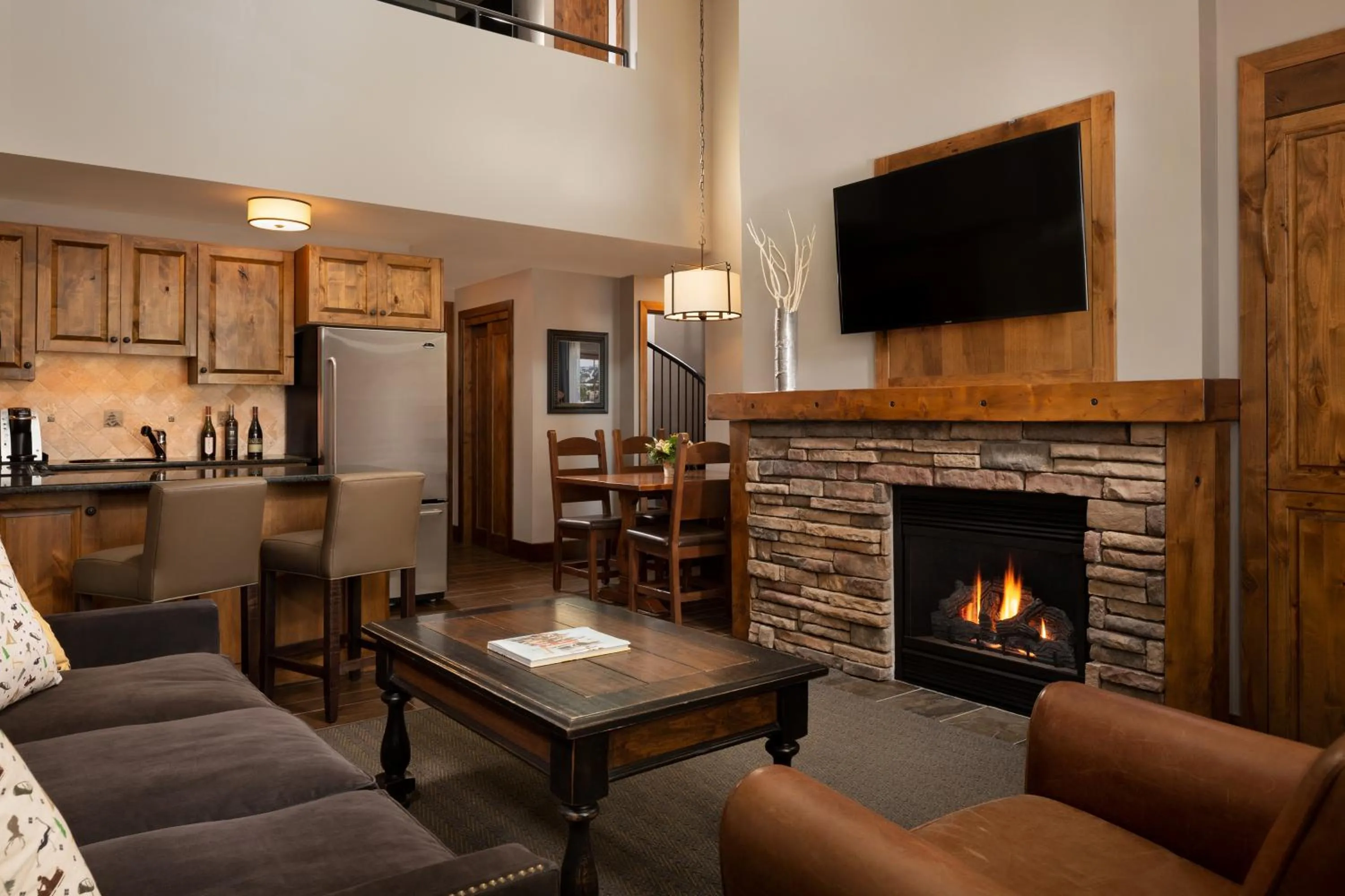 TV and multimedia in Teton Mountain Lodge and Spa, a Noble House Resort