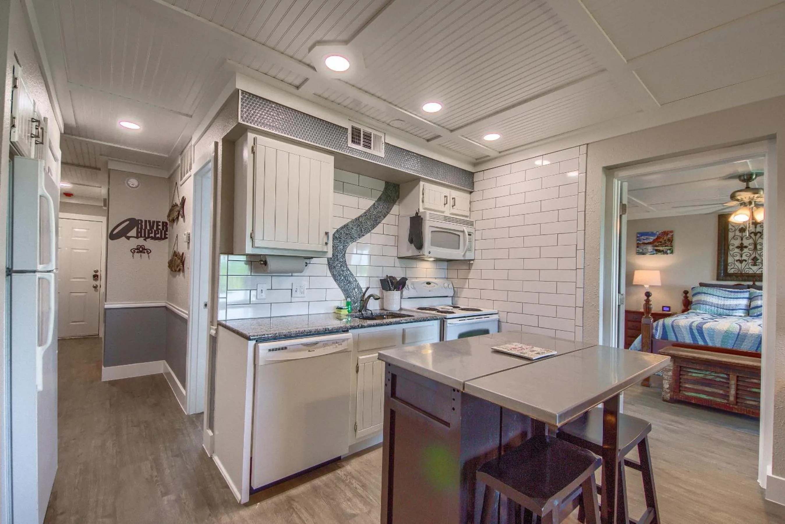 Other, Bed in River Hippie RRC A302