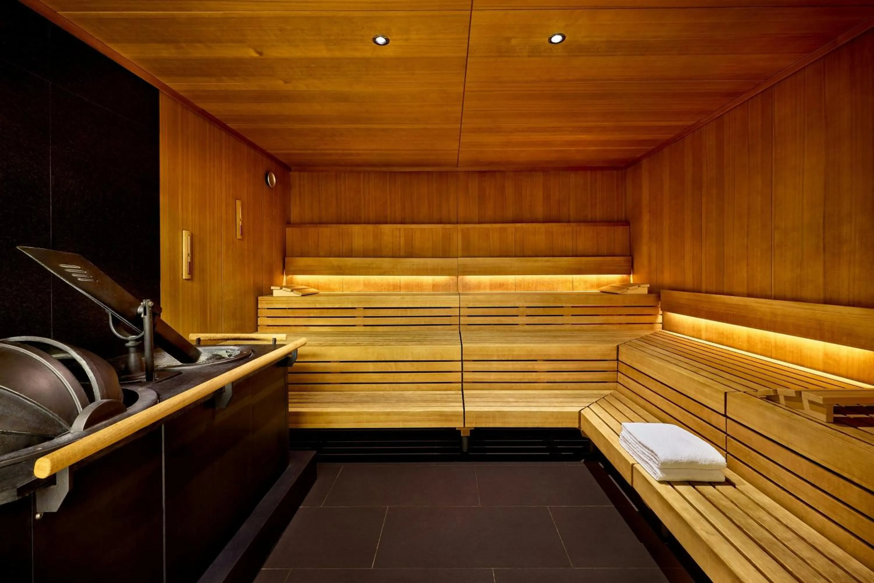 Spa and wellness centre/facilities in Four Points by Sheraton Panoramahaus Dornbirn