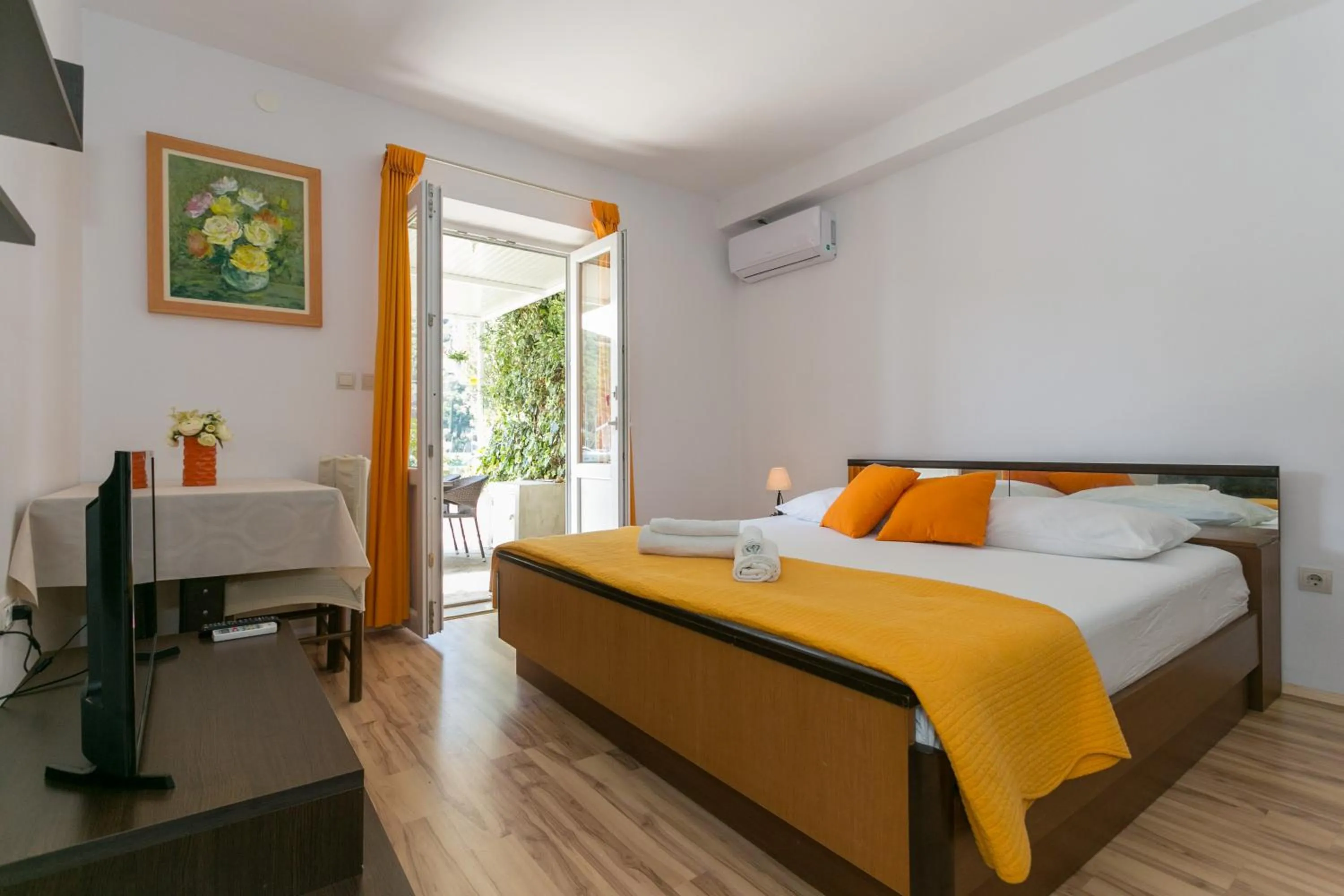 Room Nika