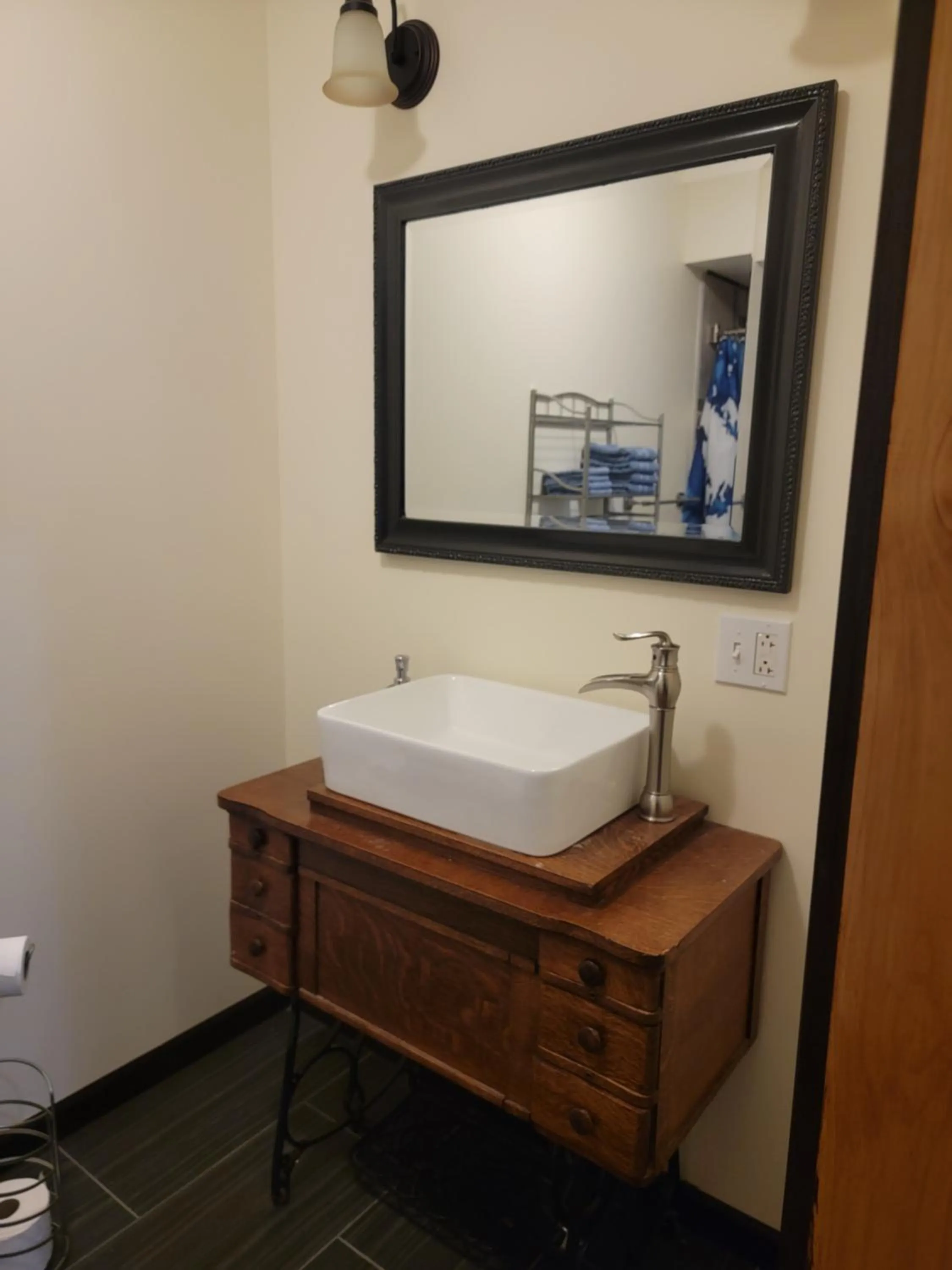 Bathroom in The Colburn Schoolhouse - Geography suite