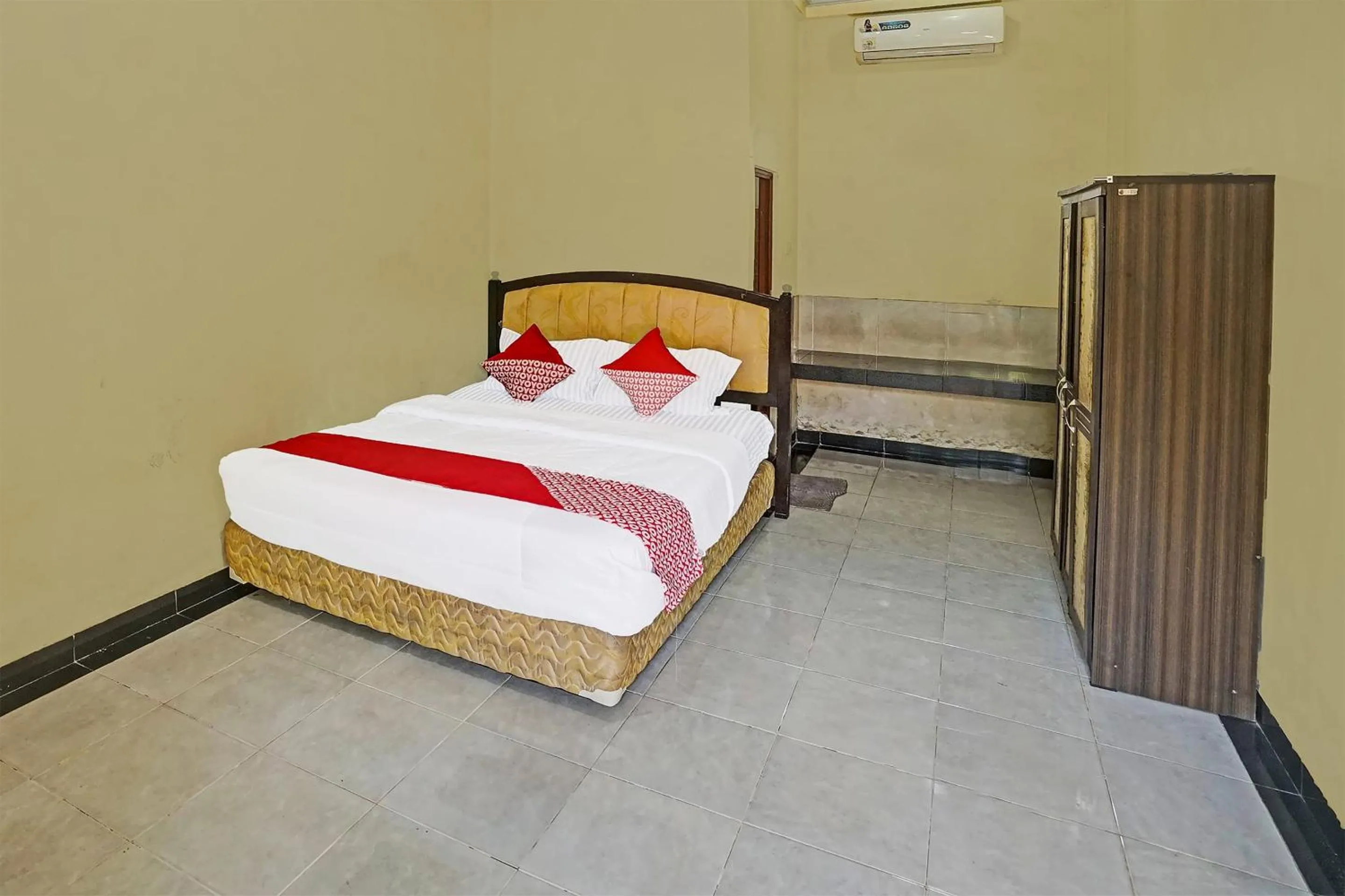 Bedroom in OYO 90508 Wisma Kenanga