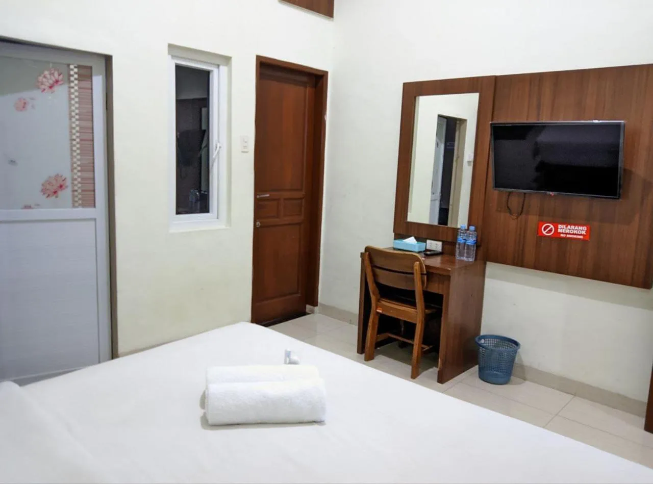 Bedroom, Bed in Teratai Residence RedPartner