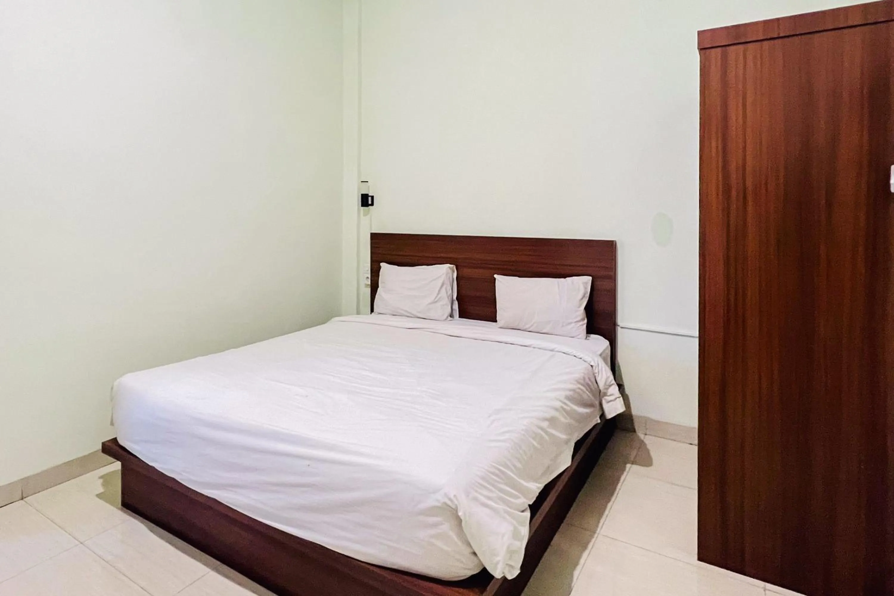 Bedroom, Bed in Teratai Residence RedPartner