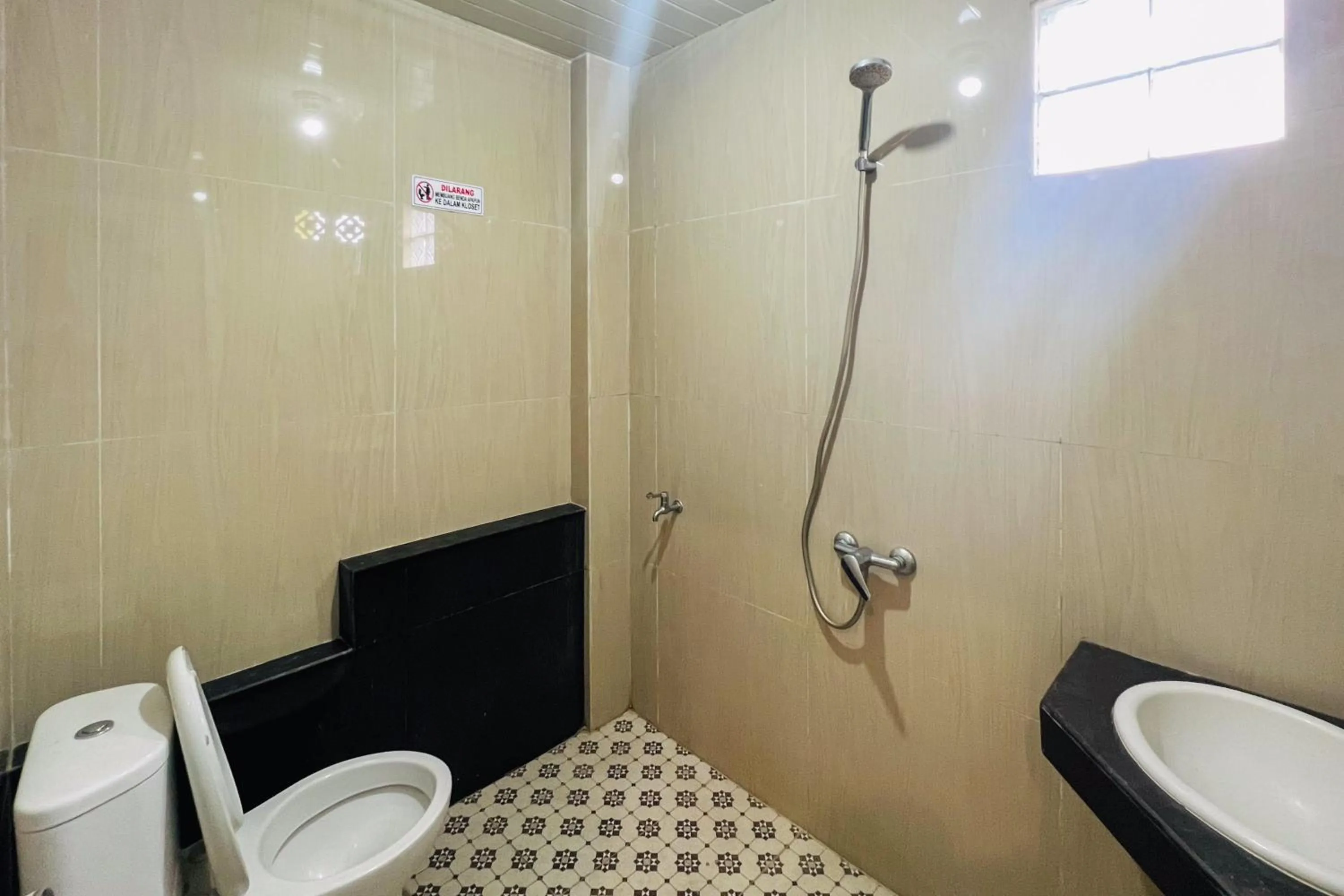 Bathroom in Teratai Residence RedPartner