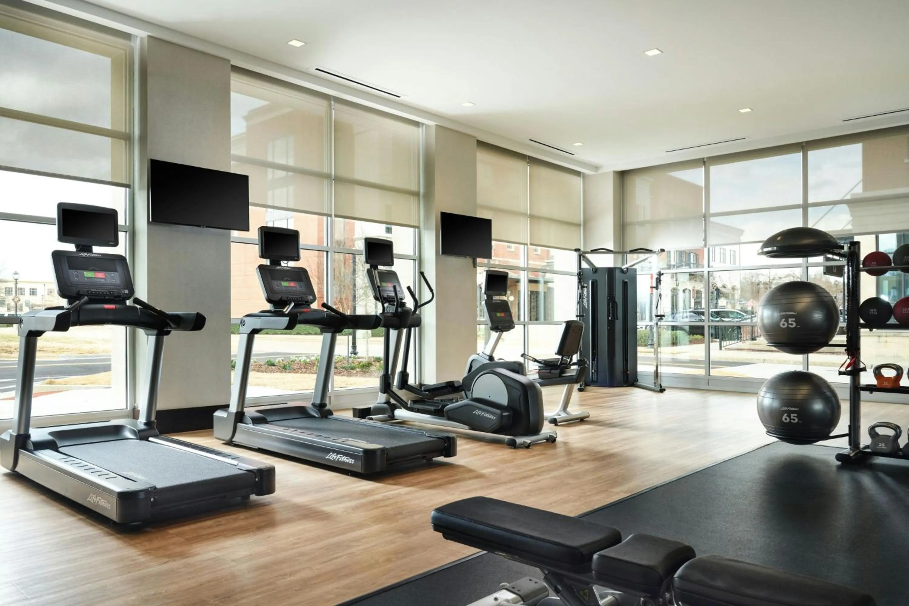 Fitness centre/facilities in AC Hotel by Marriott Jackson Ridgeland
