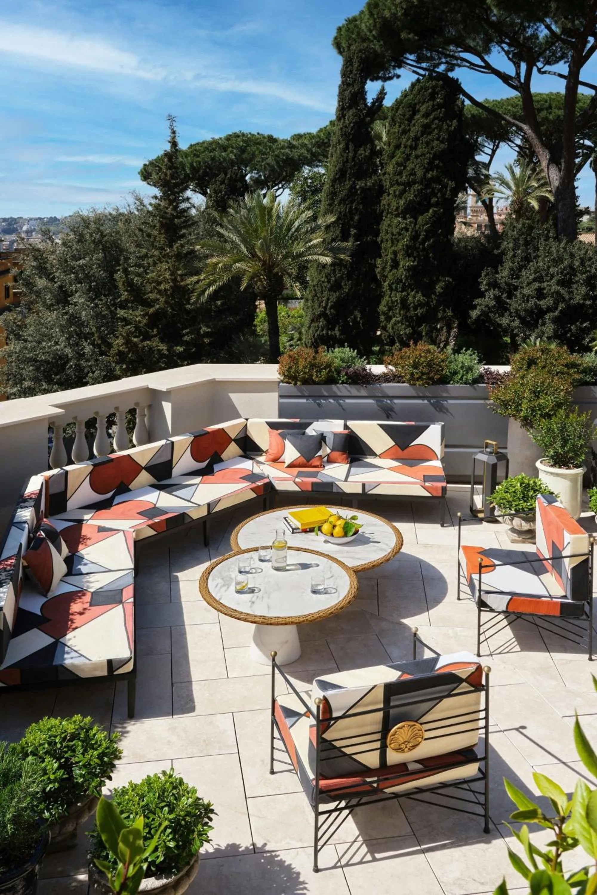 Photo of the whole room in W Rome