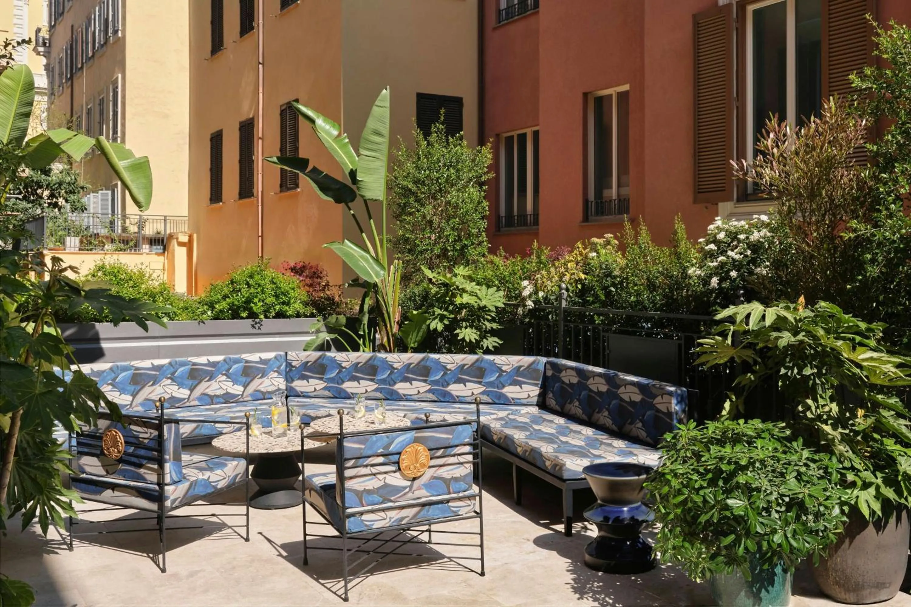 Photo of the whole room in W Rome