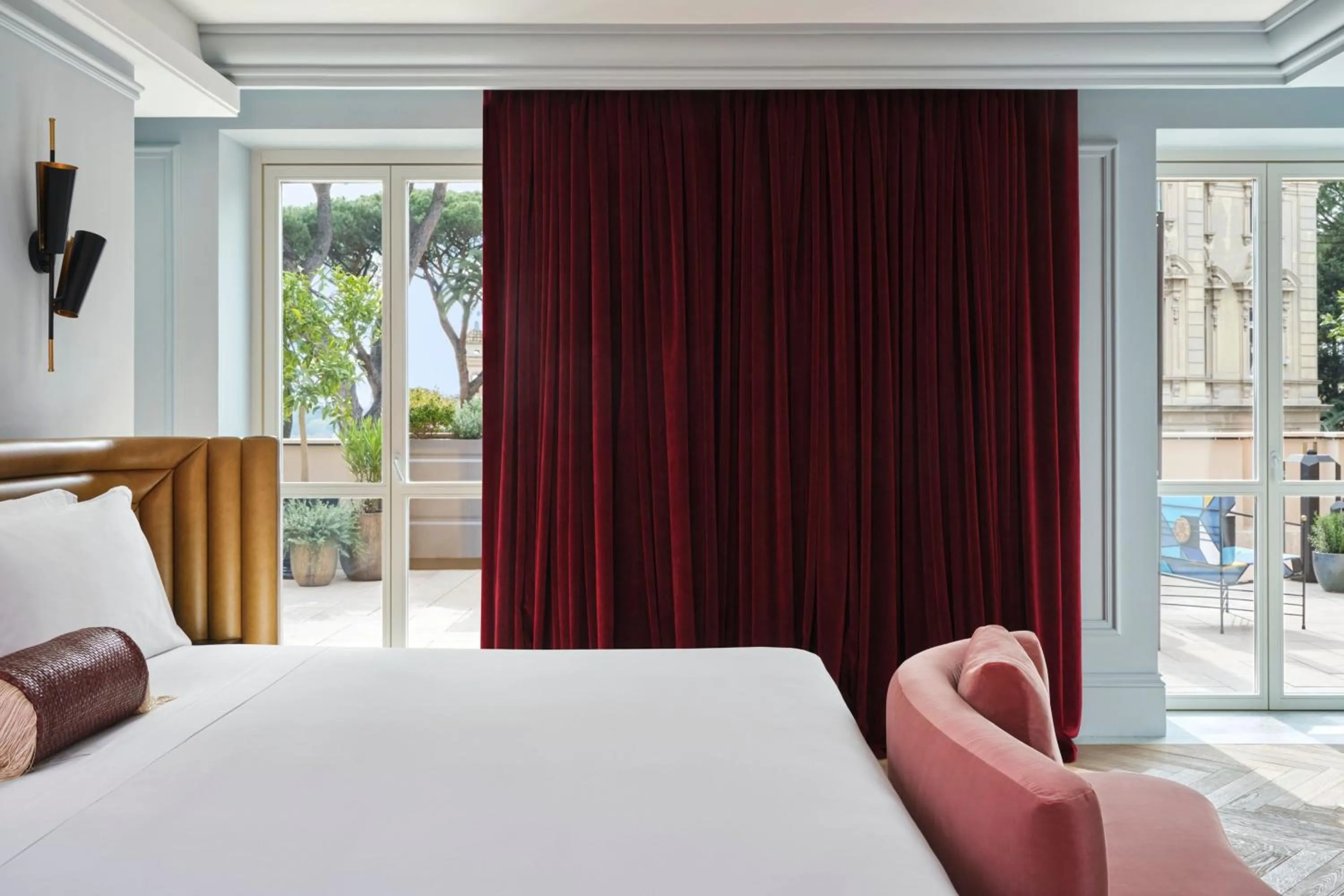 Photo of the whole room, Bed in W Rome