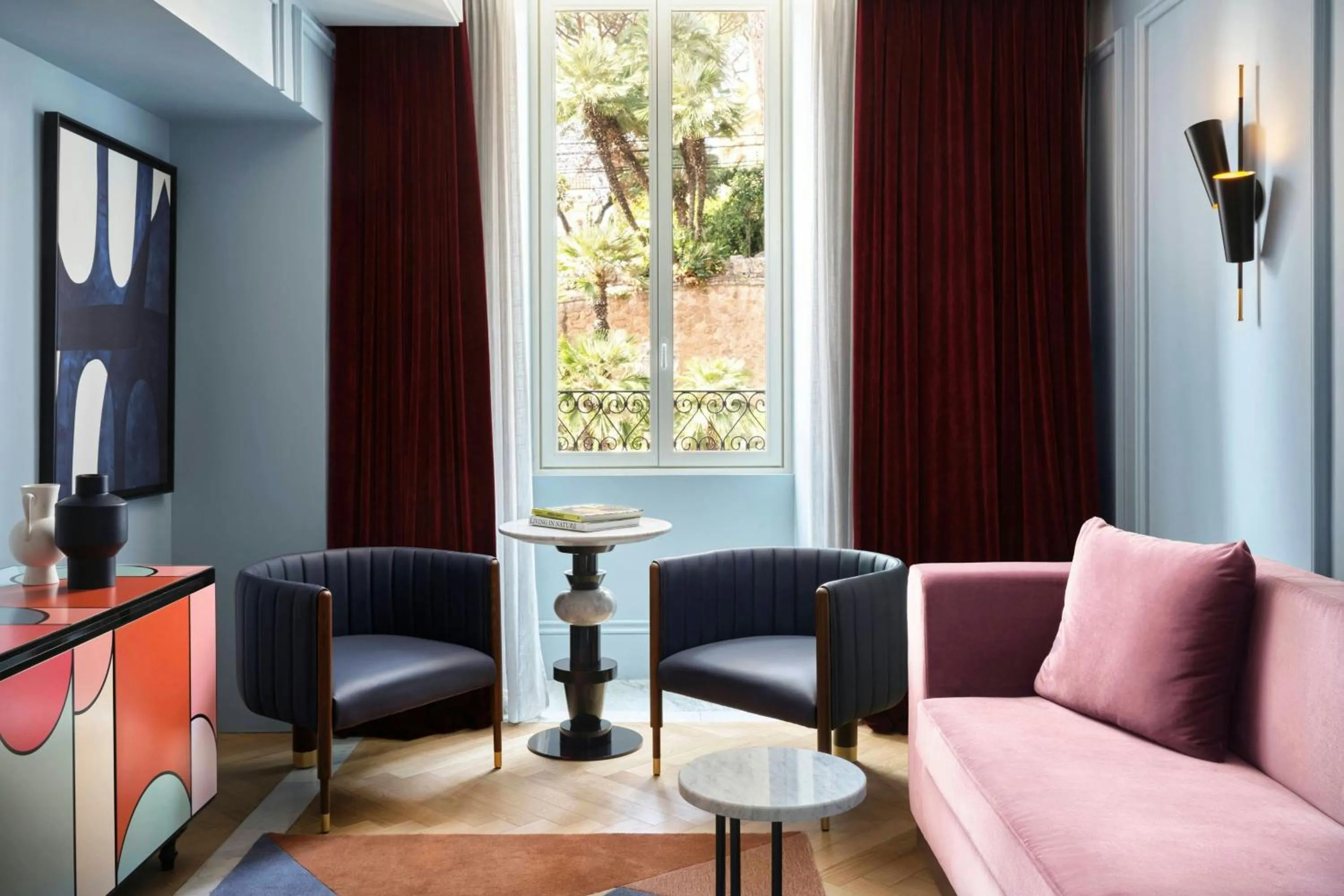 Living room in W Rome