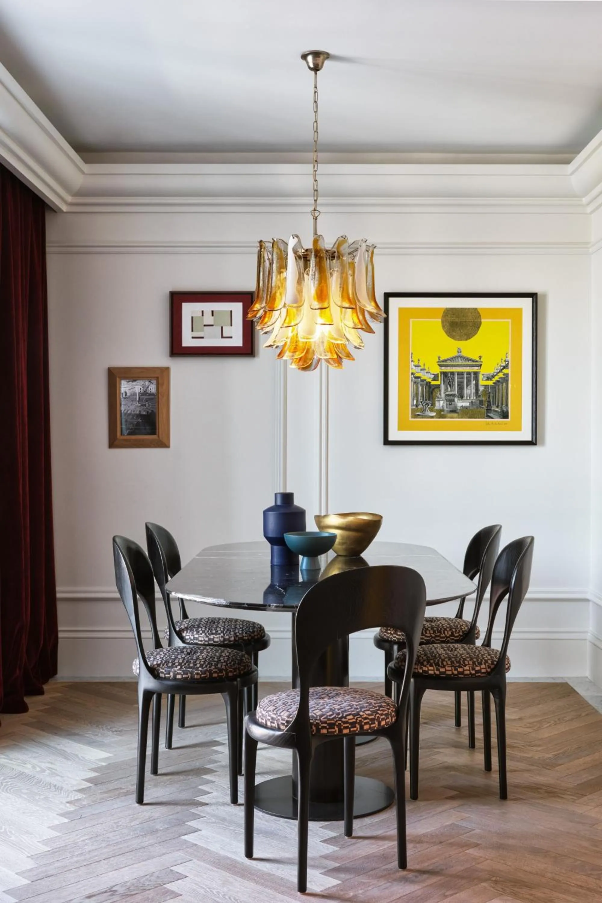 Photo of the whole room in W Rome