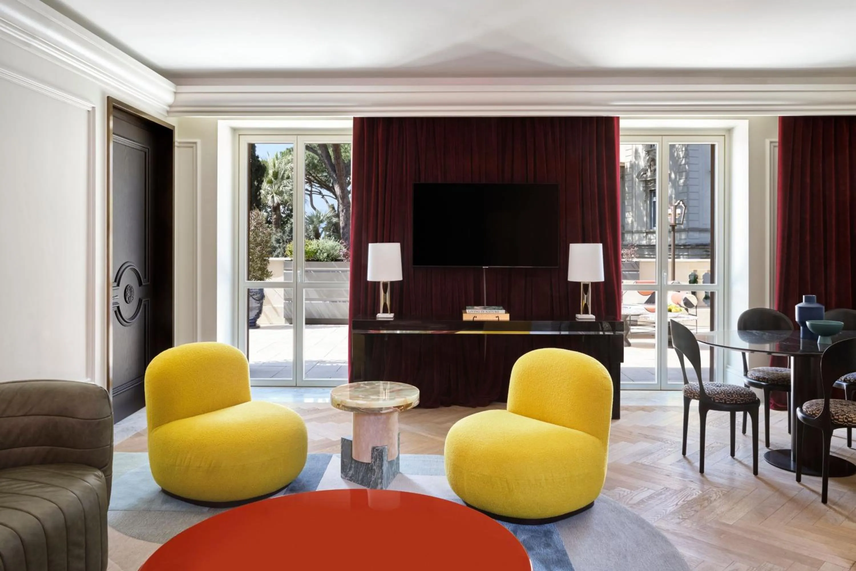 Photo of the whole room in W Rome