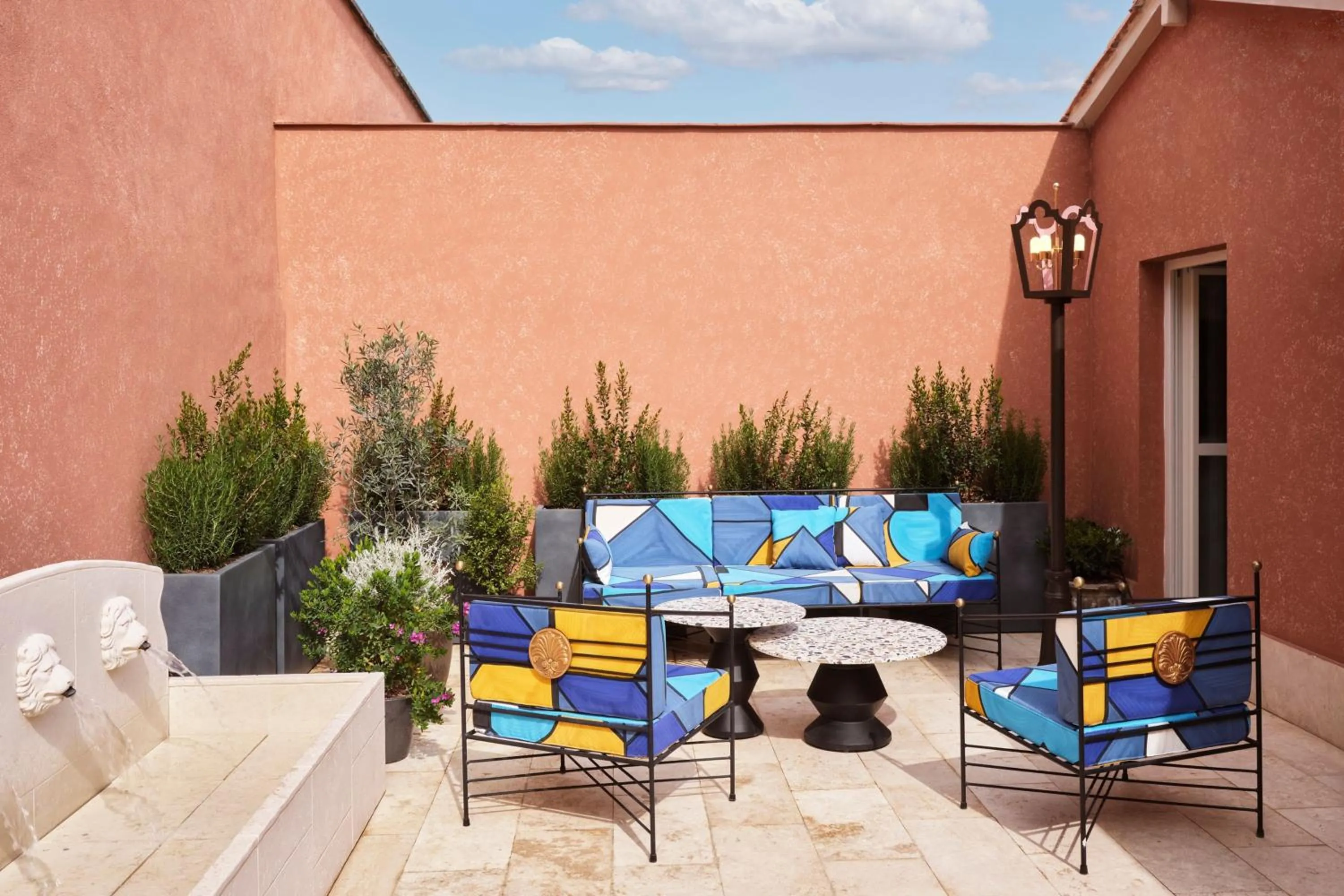 Photo of the whole room in W Rome