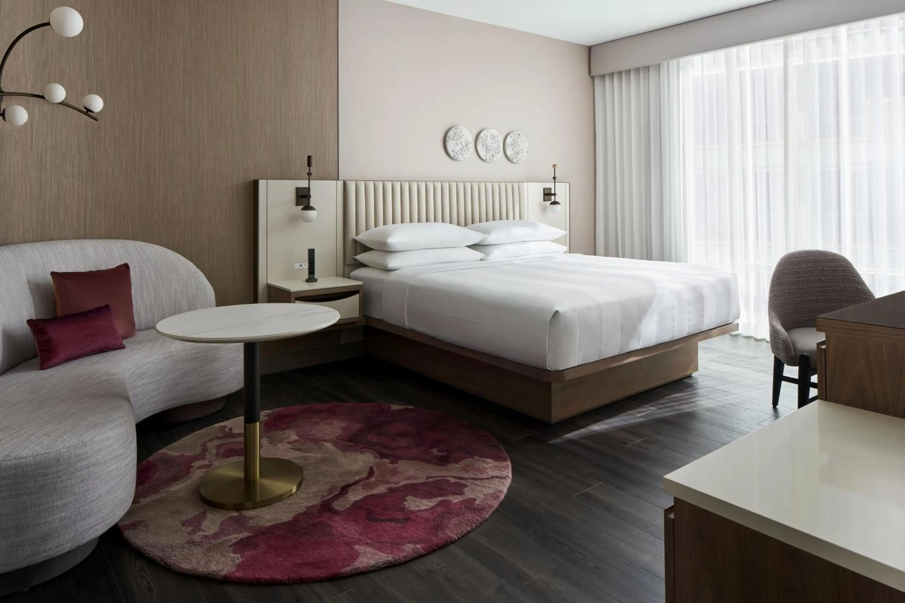 Bedroom, Bed in Marriott Bethesda Downtown at Marriott HQ