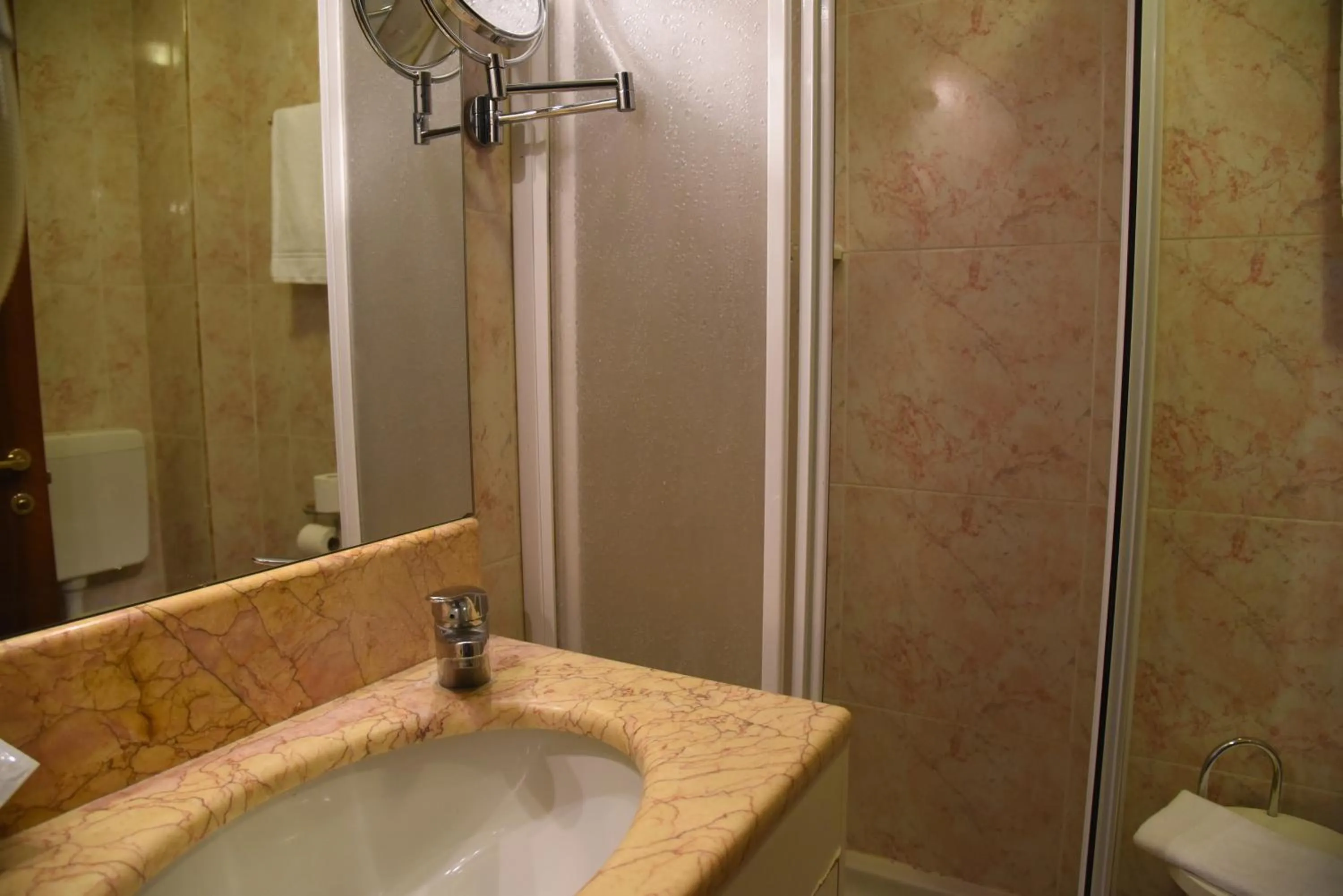 Bathroom in HOTEL DUCA D'AOSTA