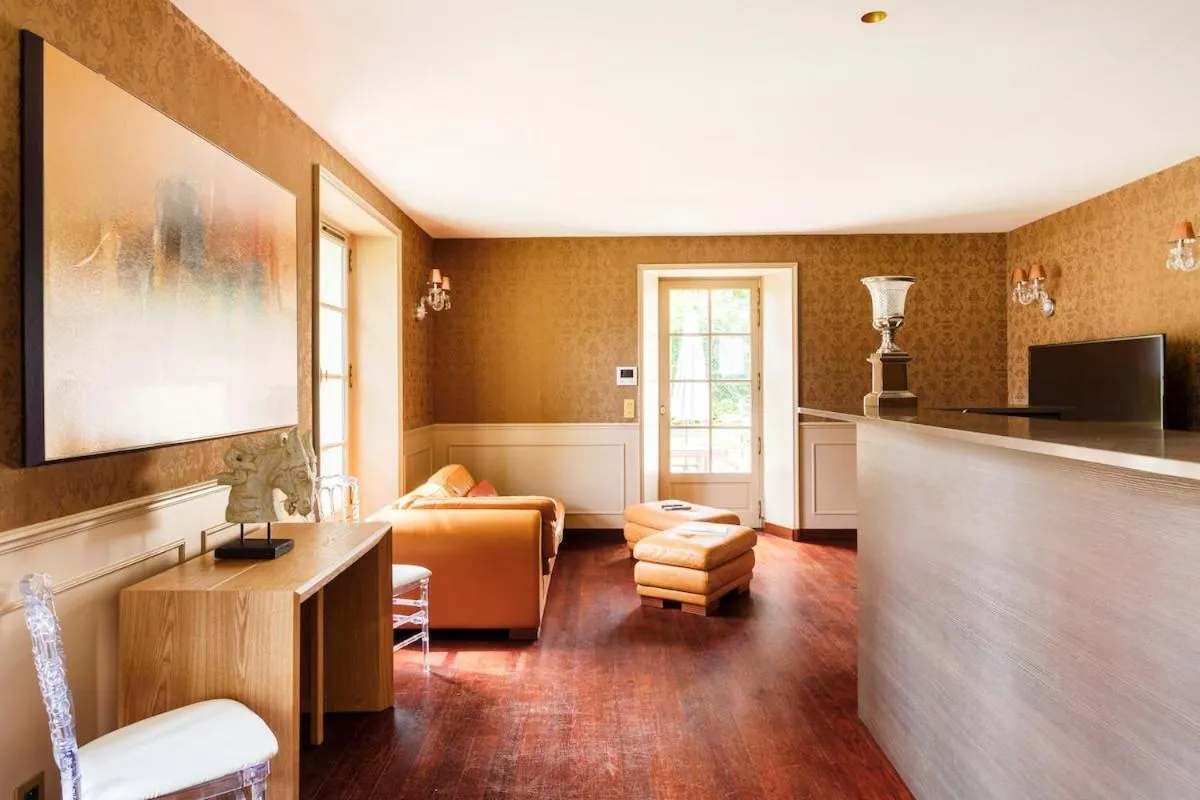 Le Château d Hardricourt