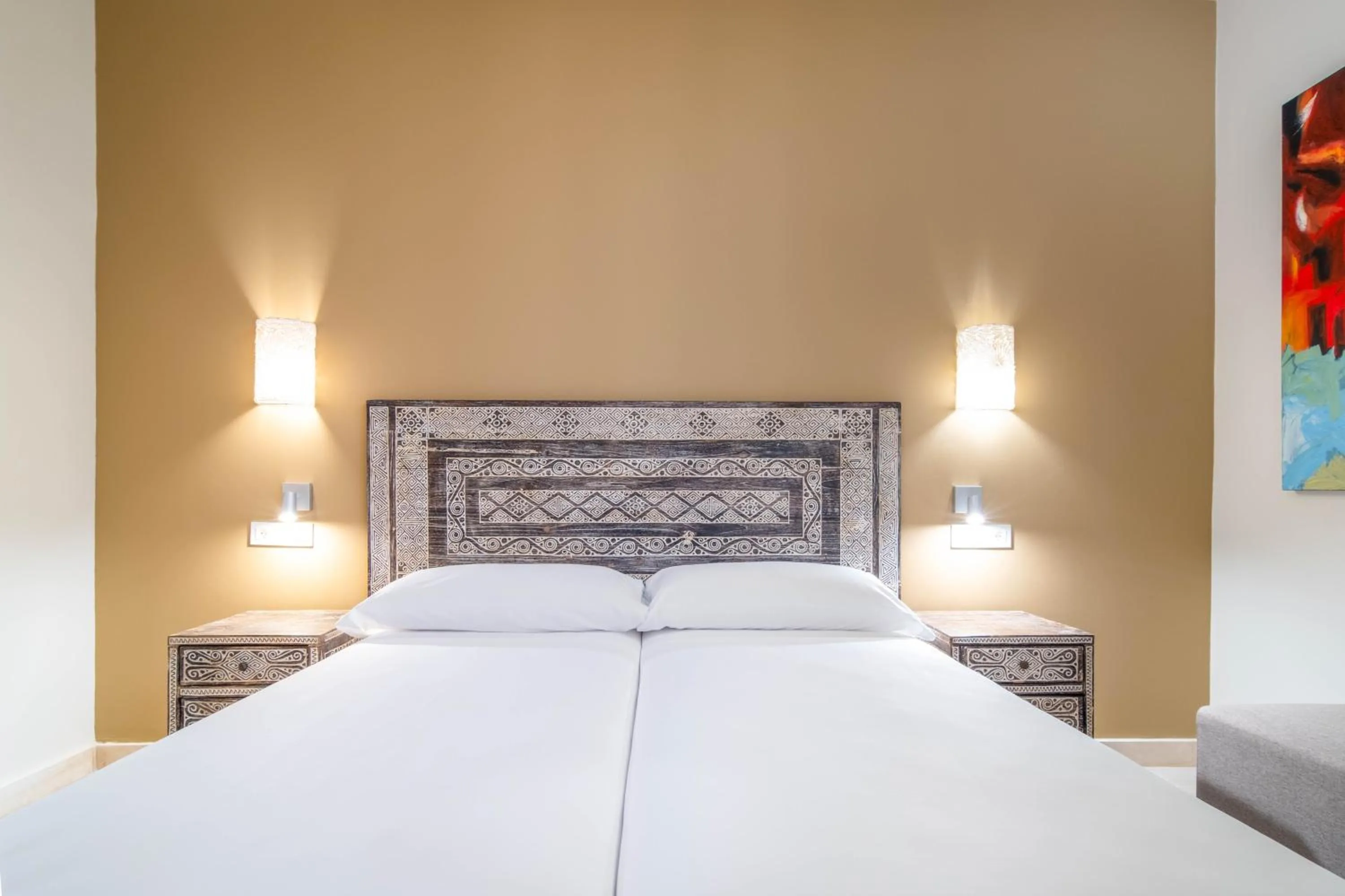 Bedroom, Bed in Tarifa Suites by QHotels