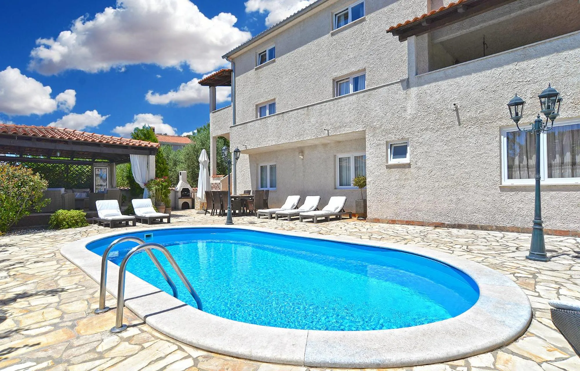 House Vesna 2101