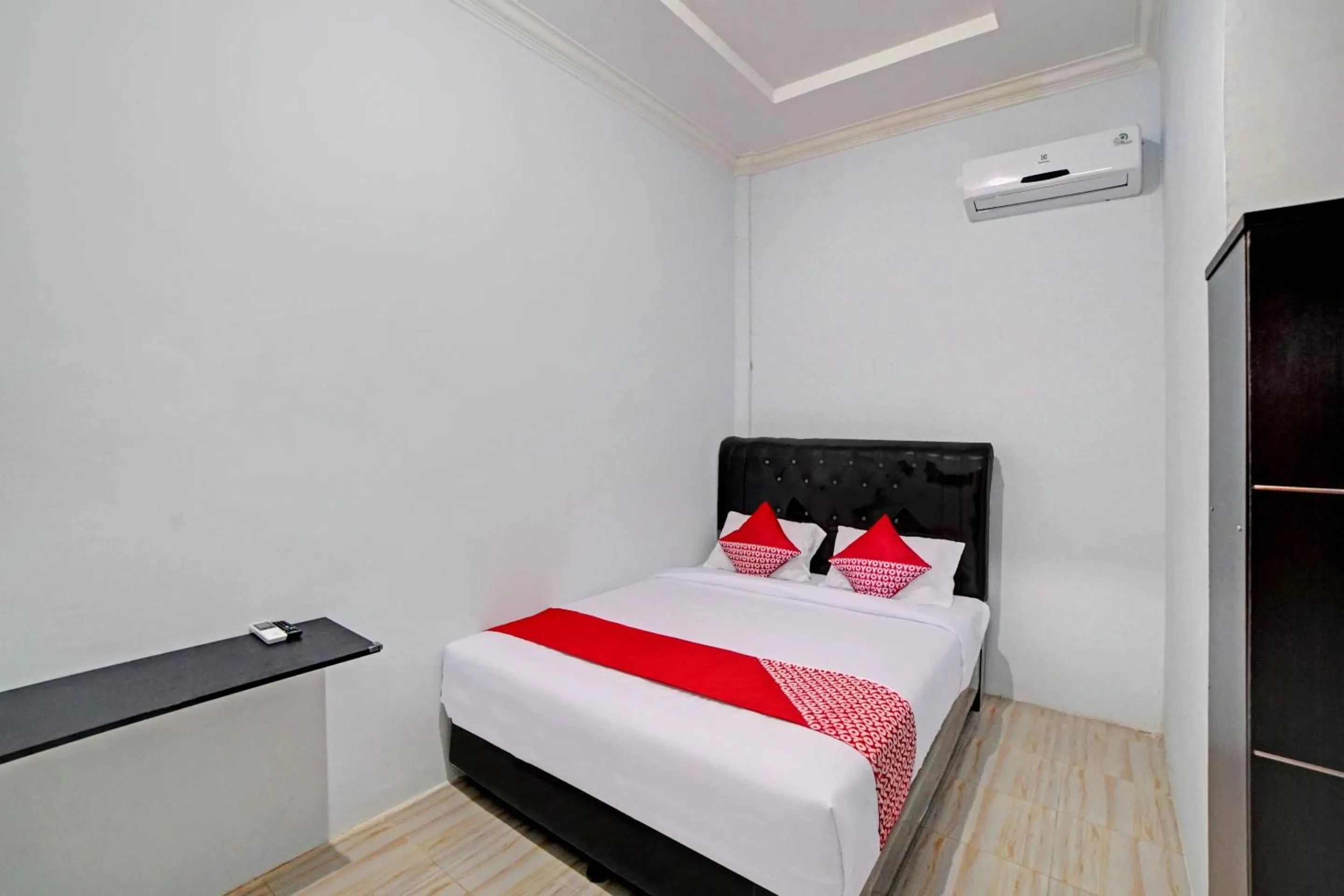 Bedroom in Hotel O Madina Residence Syariah