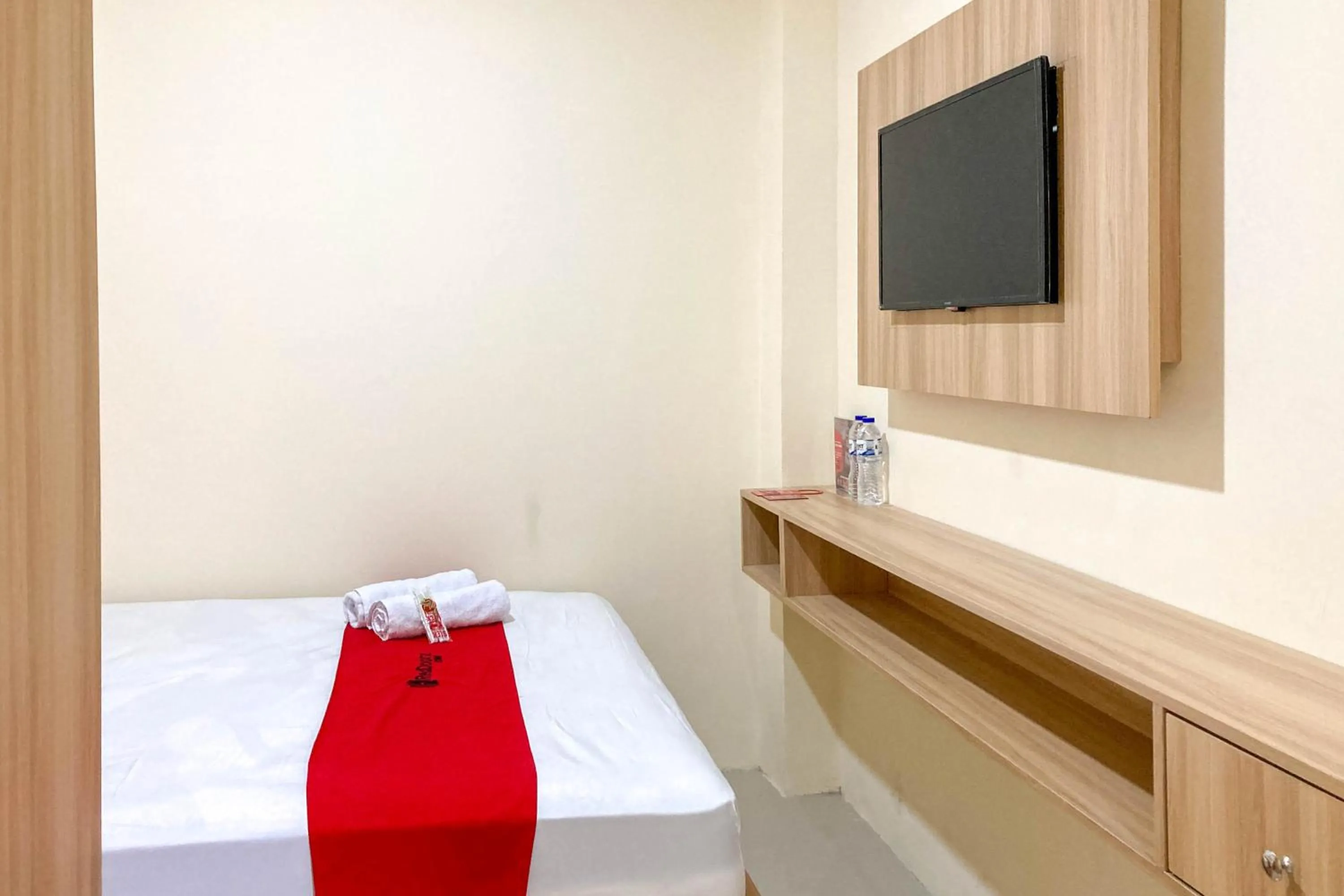 Bed in RedDoorz near Sleman City Hall Yogyakarta