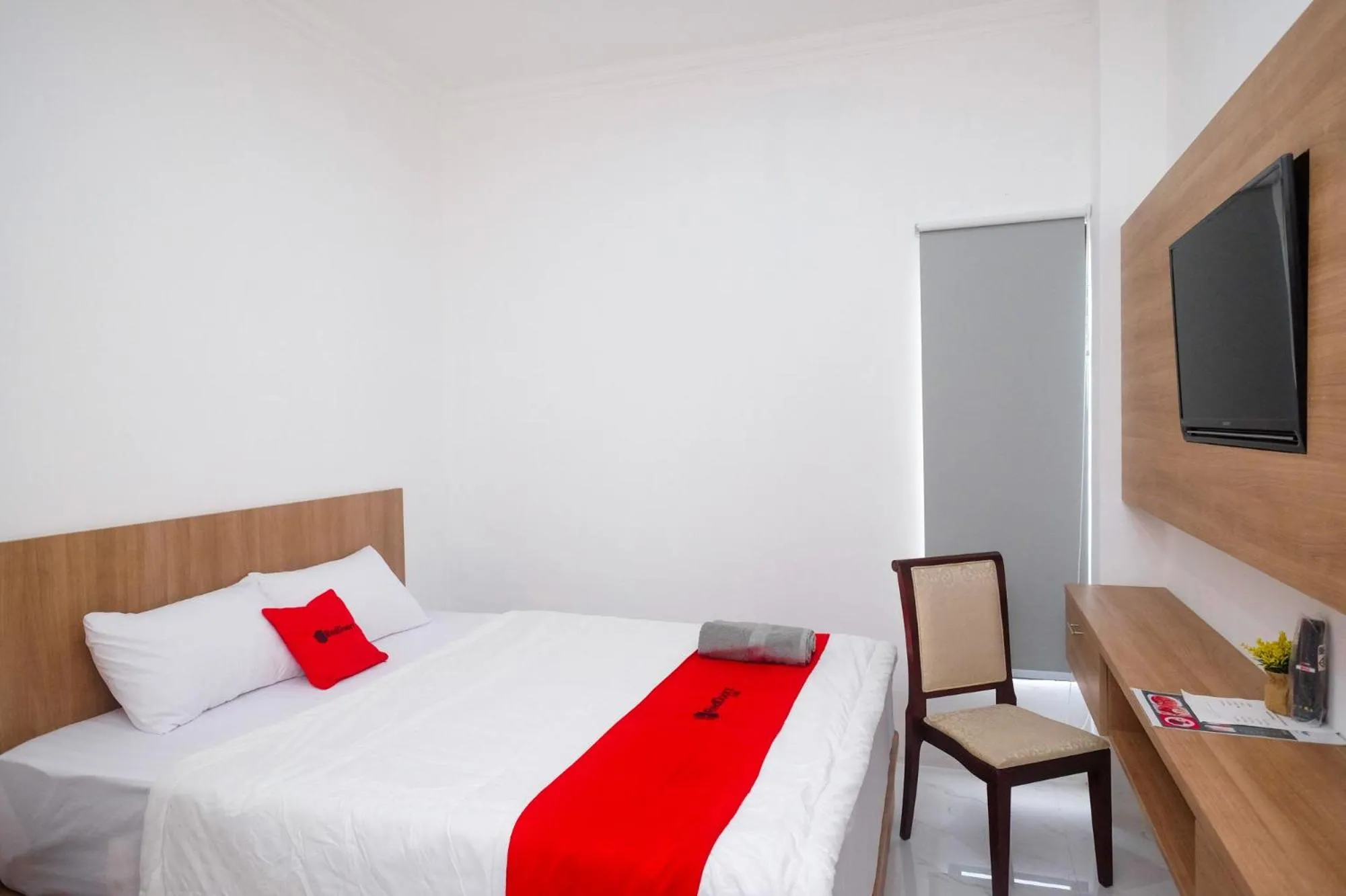 Bed in RedDoorz near Sleman City Hall Yogyakarta