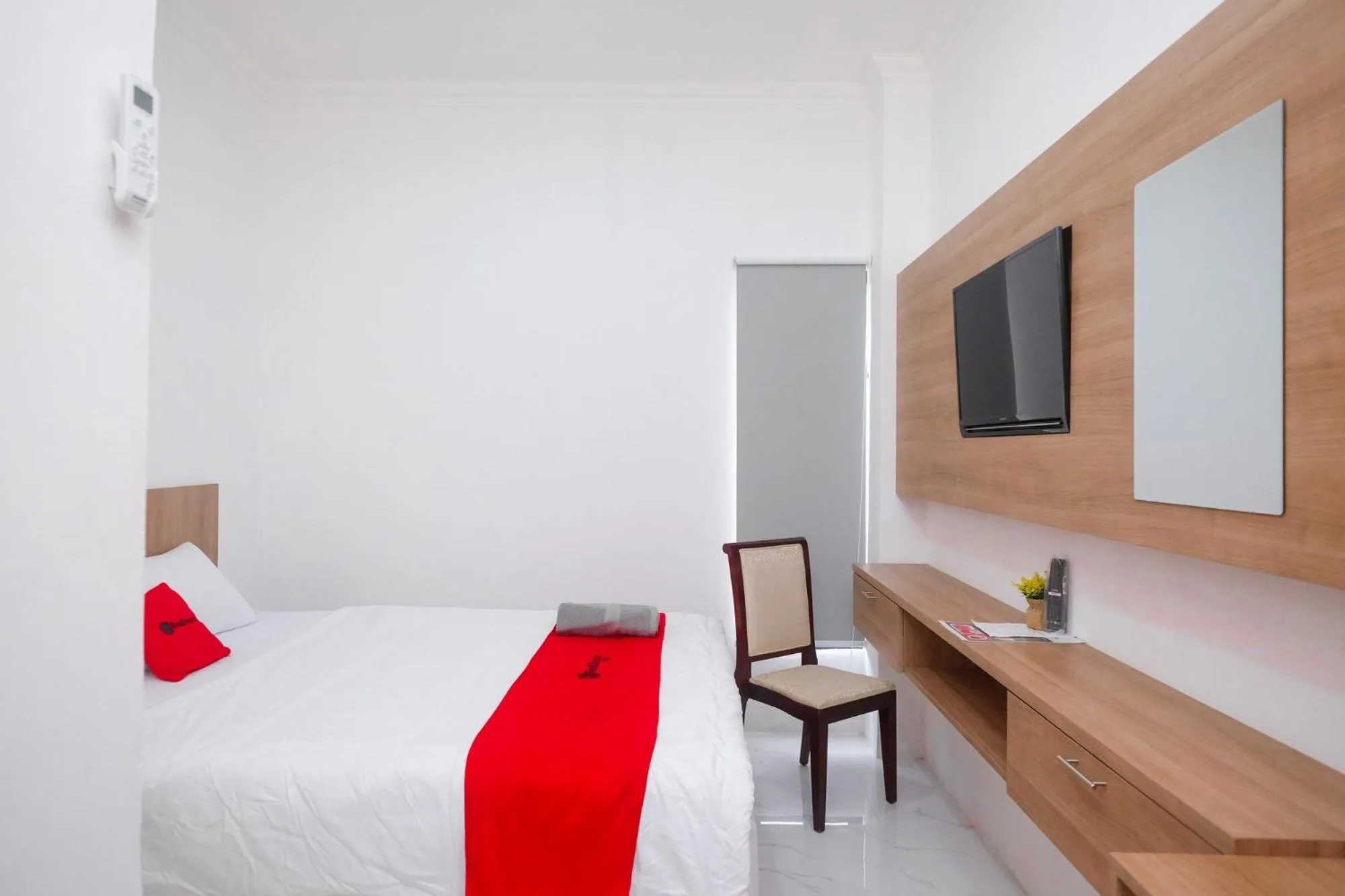 Bed in RedDoorz near Sleman City Hall Yogyakarta
