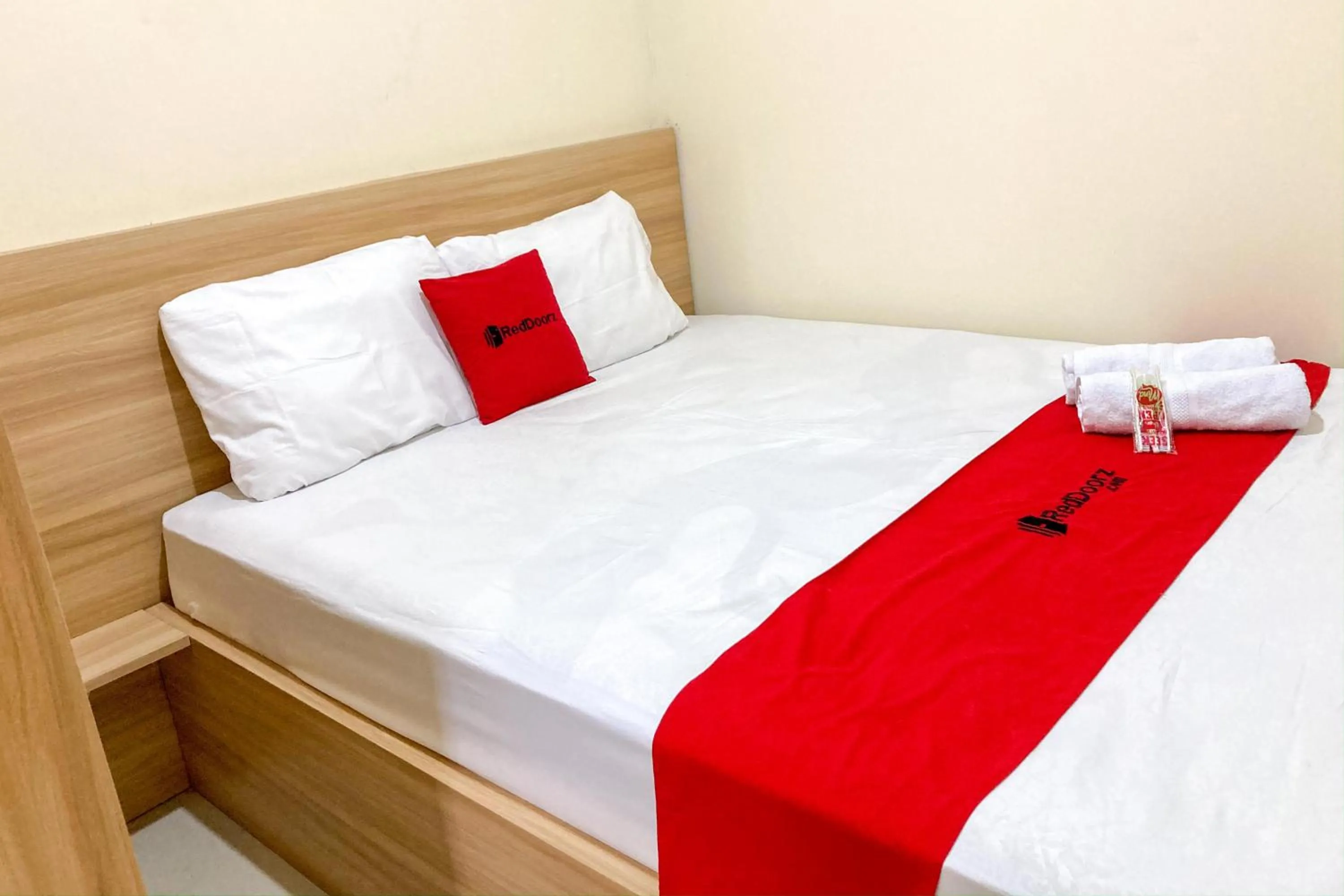 Bed in RedDoorz near Sleman City Hall Yogyakarta