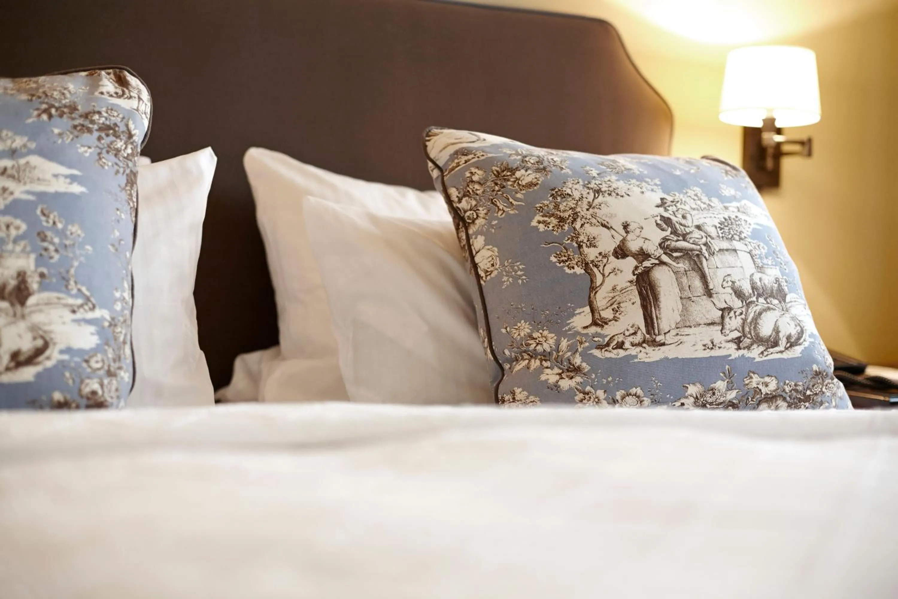 Decorative detail, Bed in Relais & Châteaux Gutshaus Stolpe