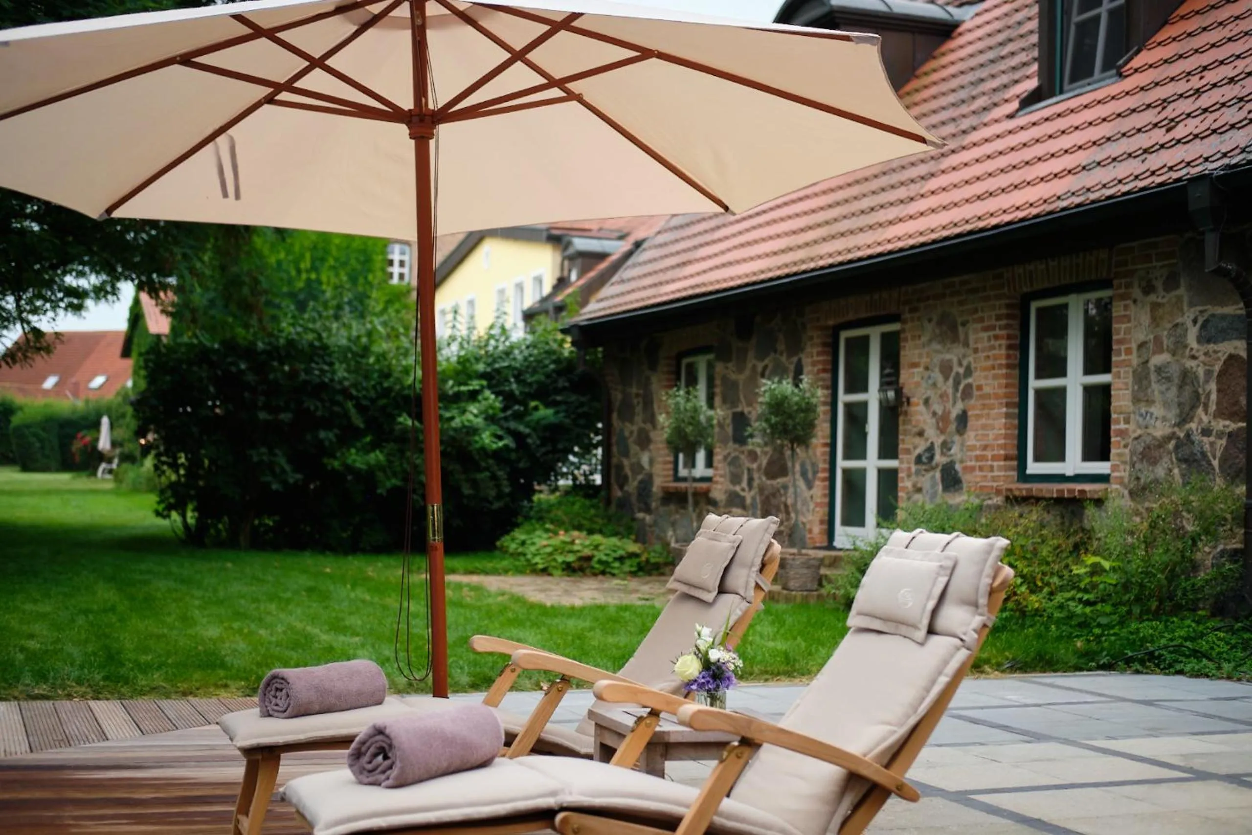 sunbed in Relais & Châteaux Gutshaus Stolpe