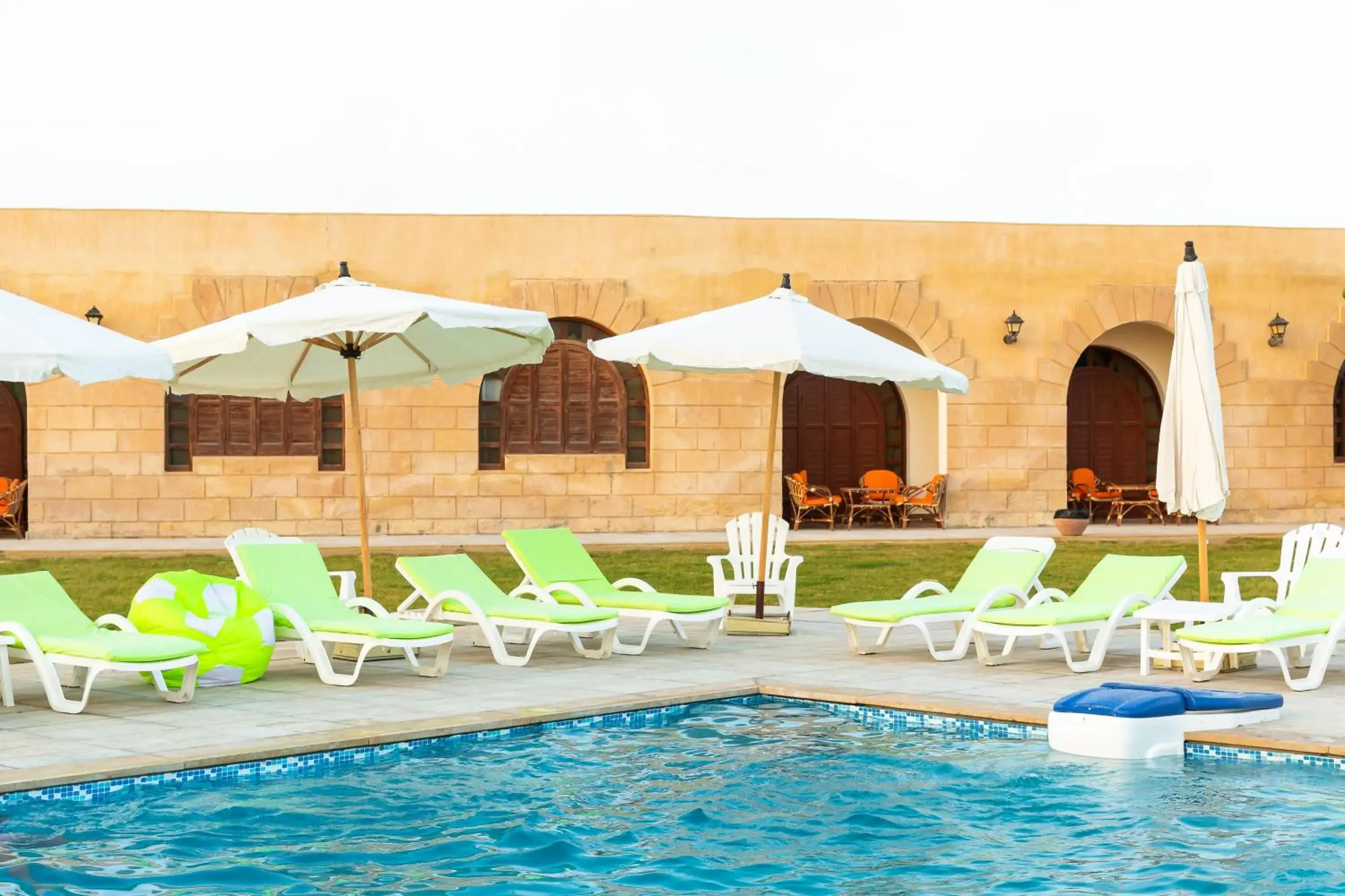 Double Room with Pool View in Golden Lake Marina Hotel Double Room with Pool View in Golden Lake Marina Hotel