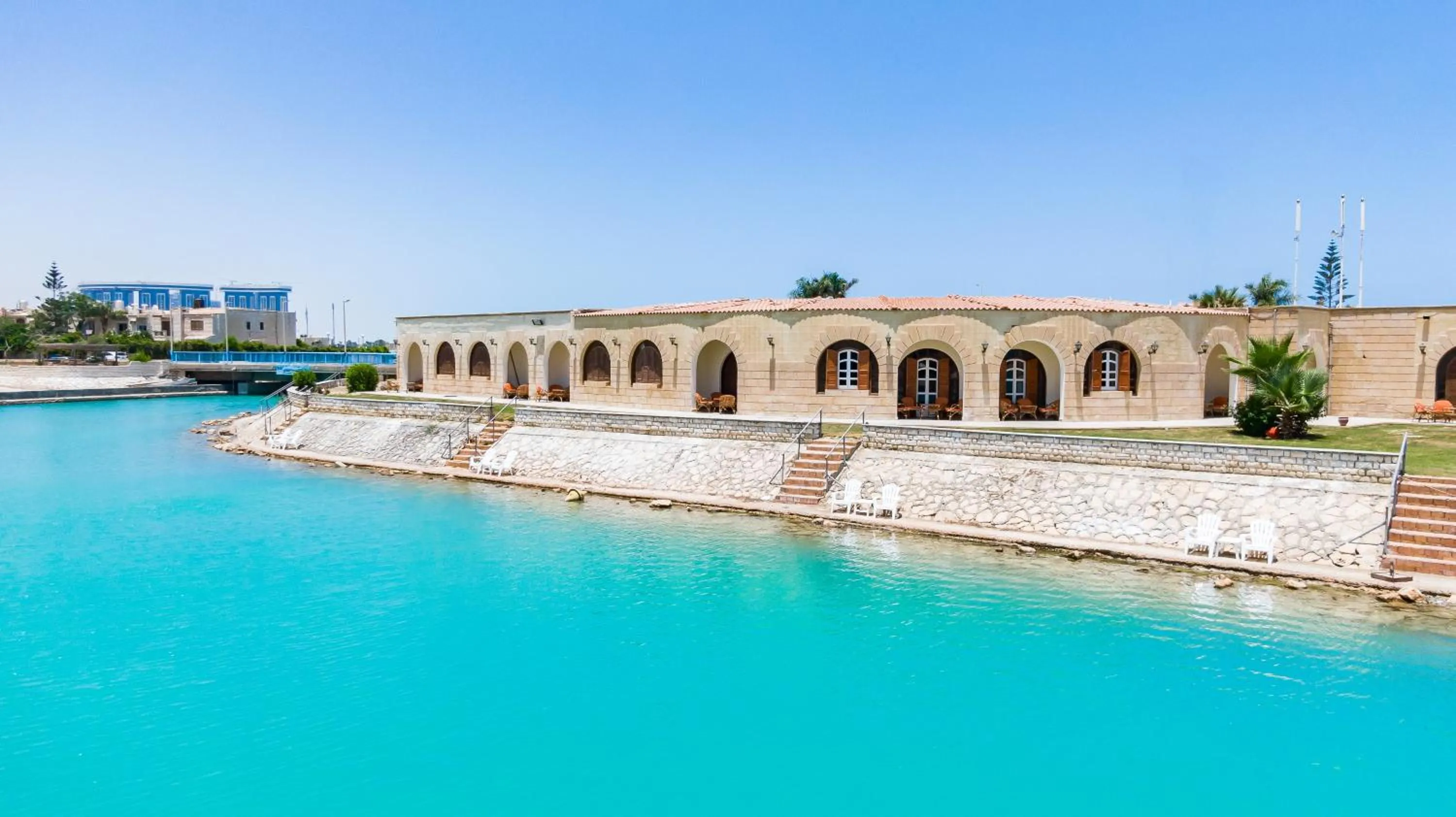 Golden Lake Marina Hotel