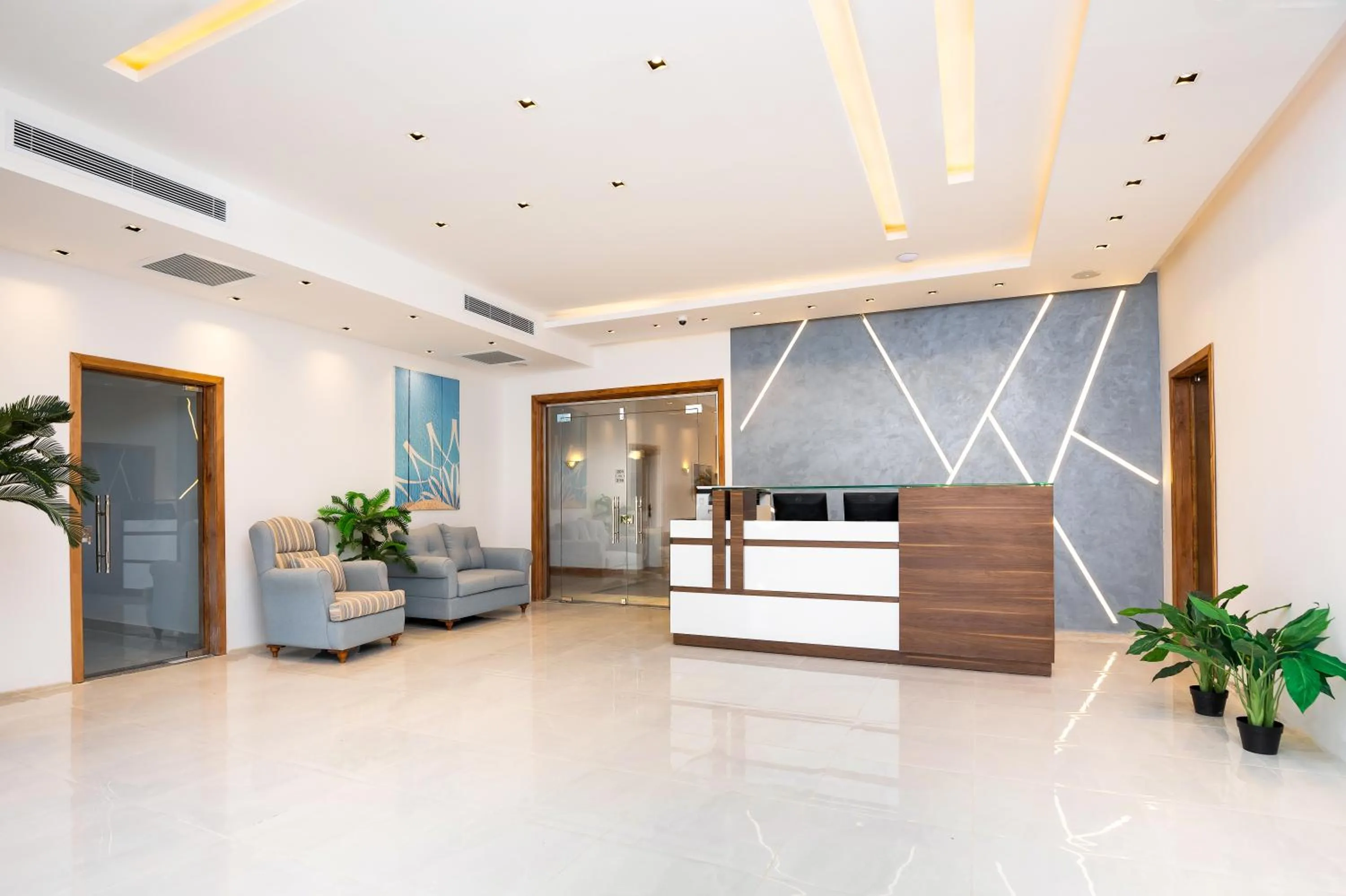 Golden Lake Marina Hotel