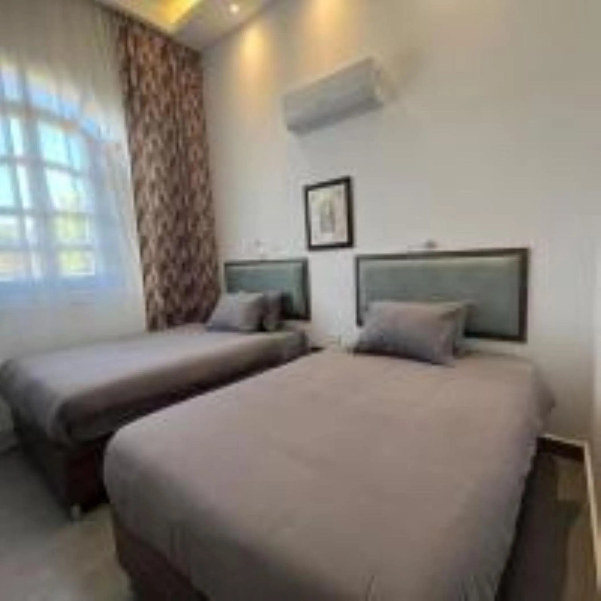 Golden Lake Marina Hotel