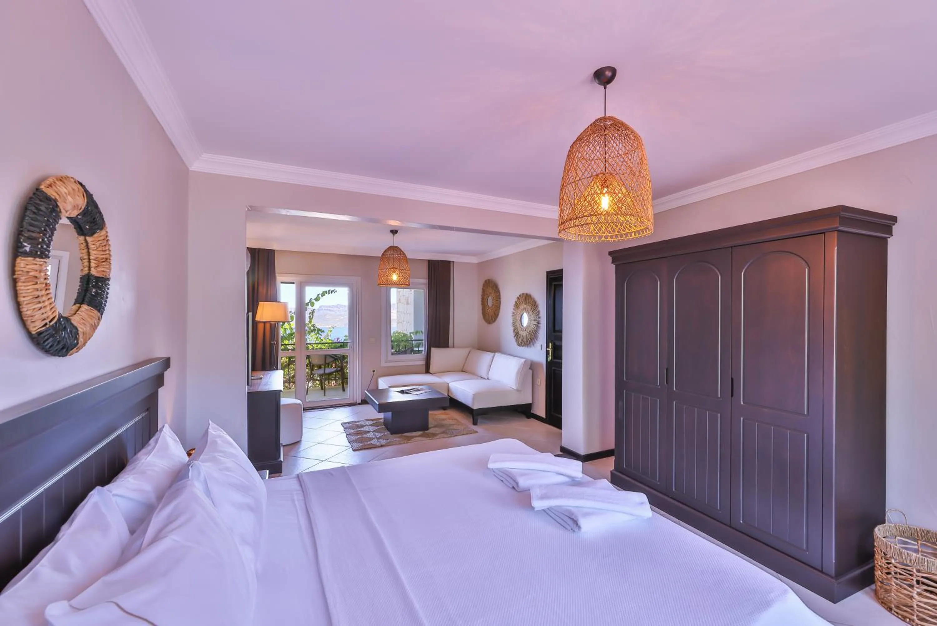 Photo of the whole room, Bed in Hill House Adult Only