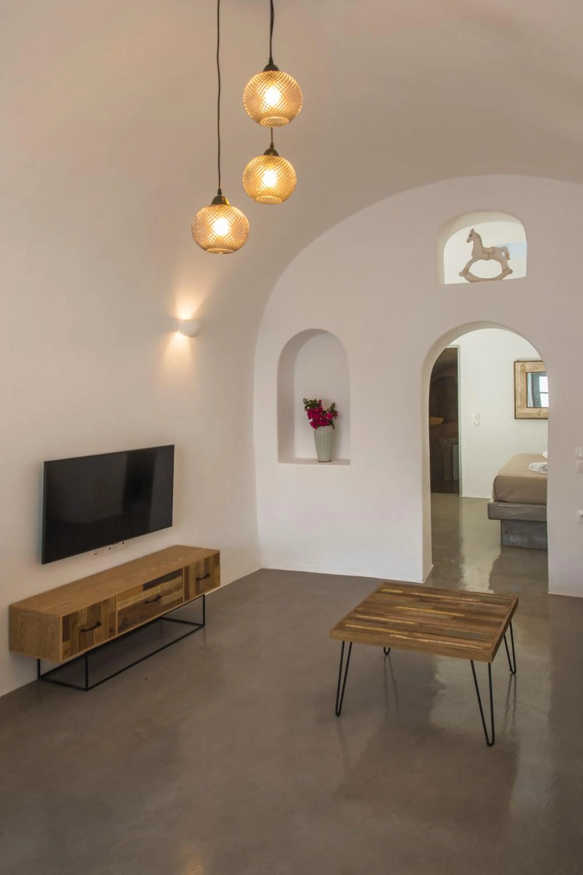 AQUA SERENITY LUXURY SUITES SANTORINI