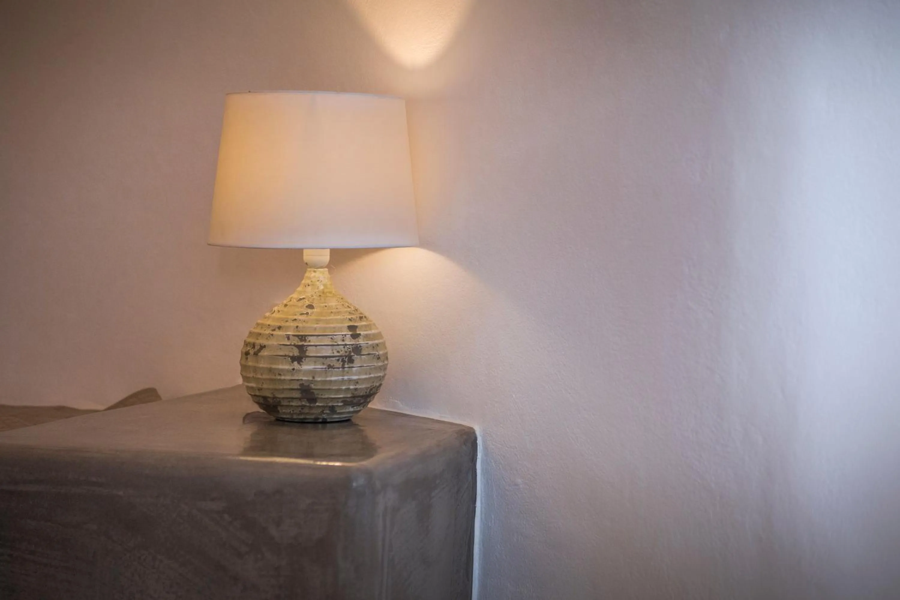 AQUA SERENITY LUXURY SUITES SANTORINI