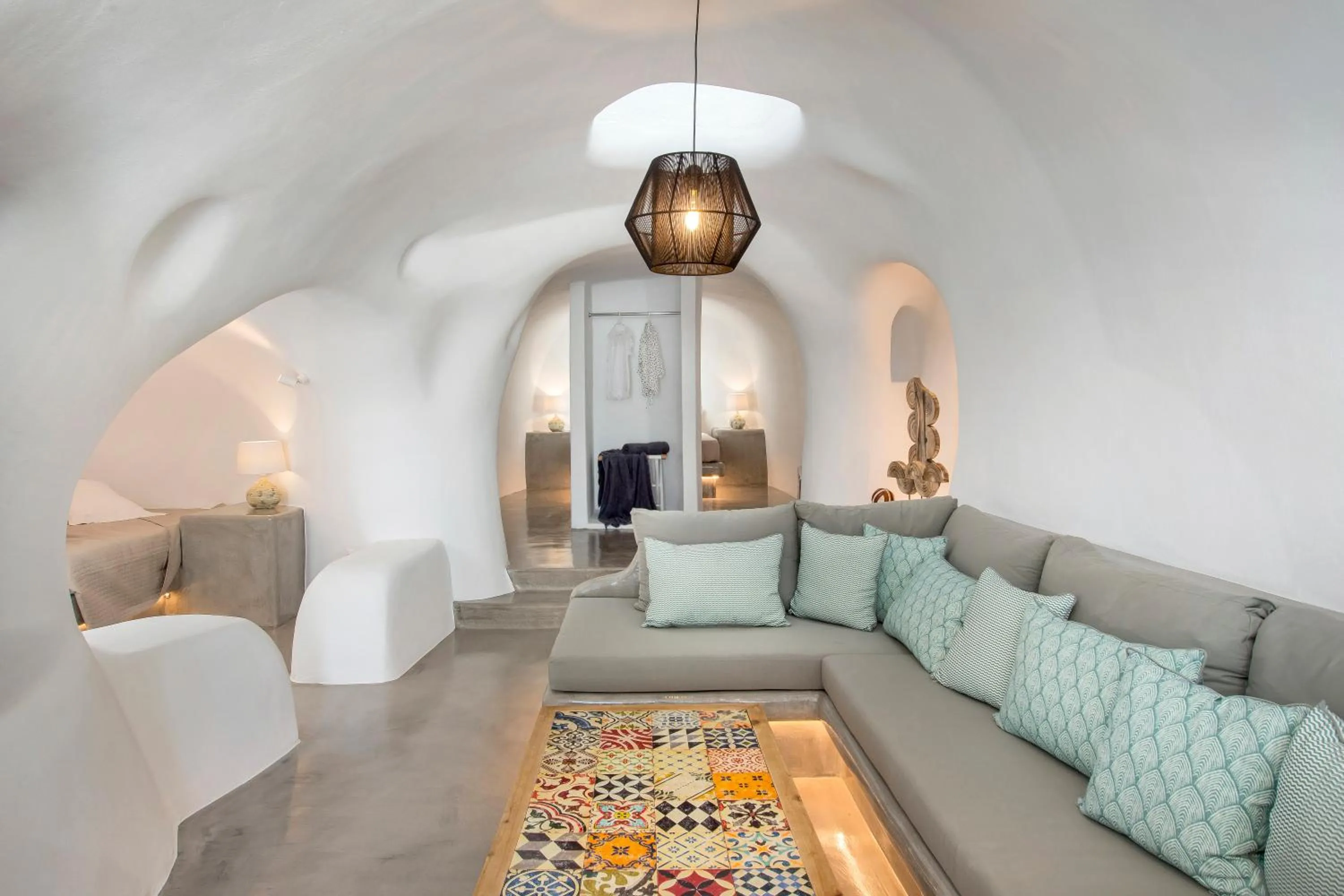 AQUA SERENITY LUXURY SUITES SANTORINI