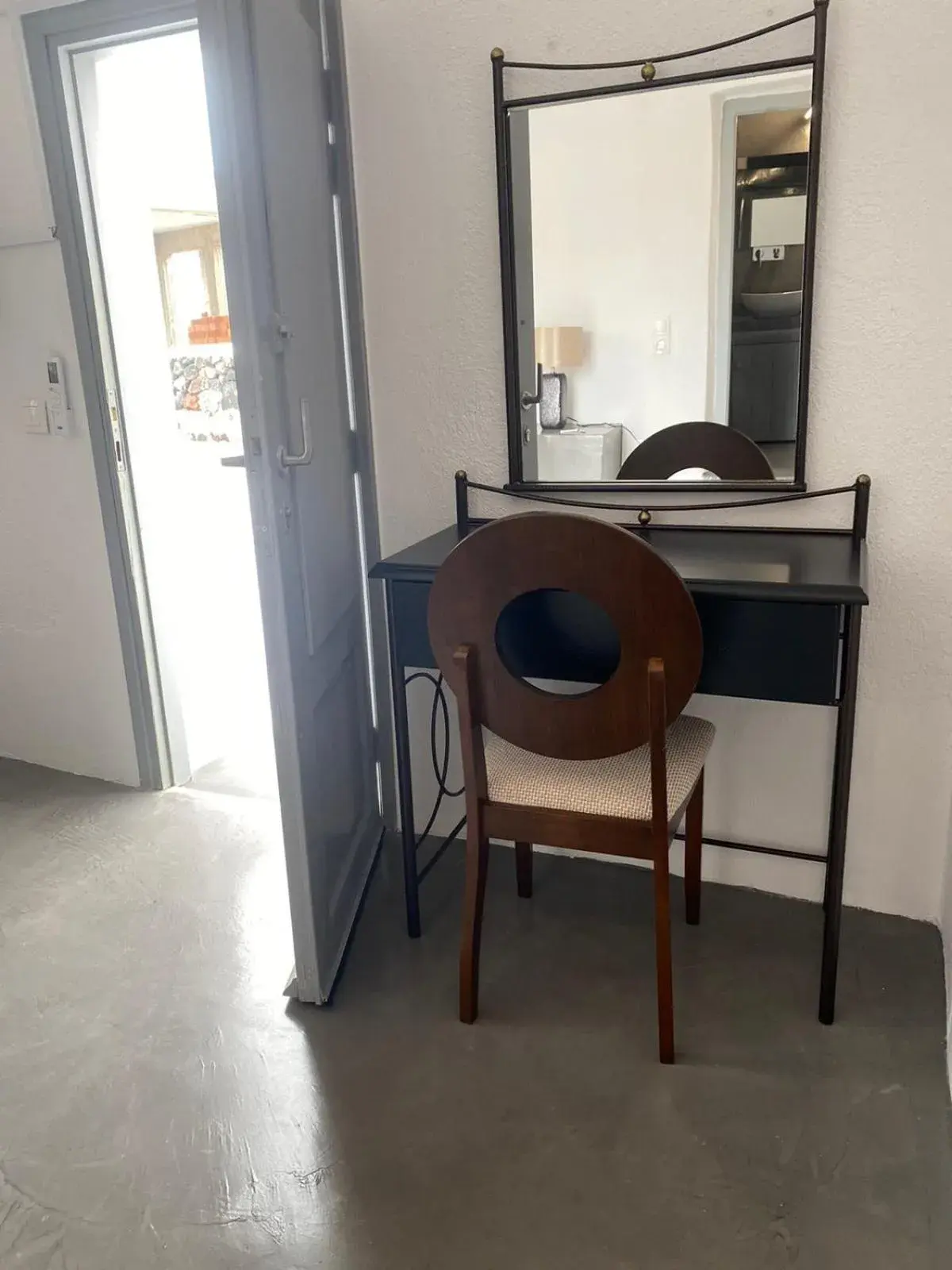 Economy Double Room in AQUA SERENITY LUXURY SUITES SANTORINI Economy Double Room in AQUA SERENITY LUXURY SUITES SANTORINI