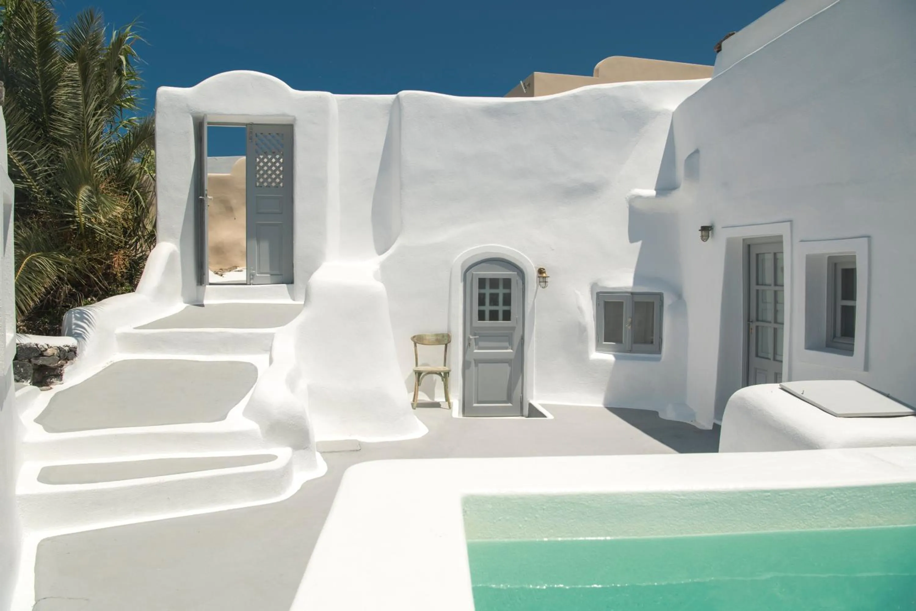 AQUA SERENITY LUXURY SUITES SANTORINI